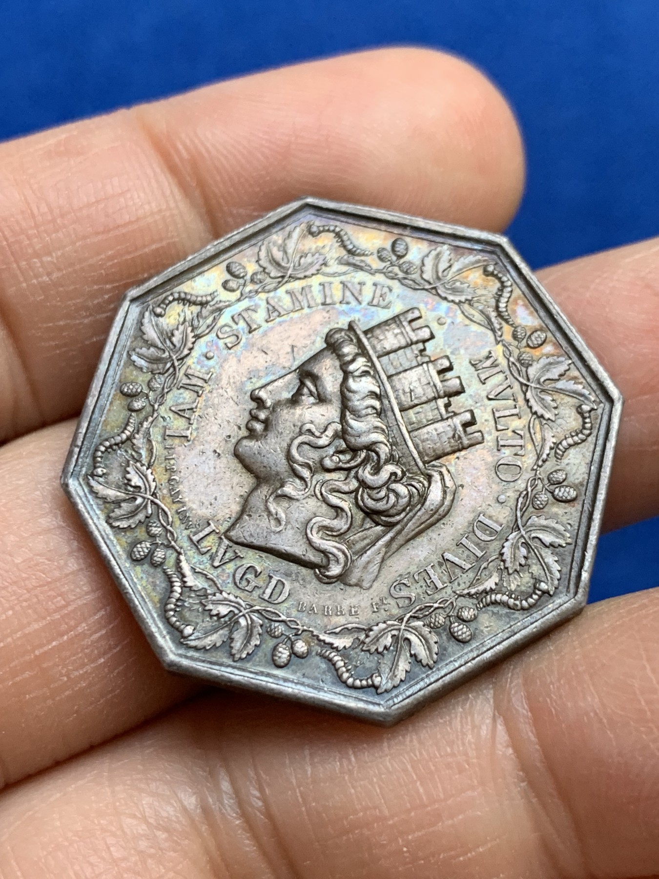 《竞宝斋》第237场- 周日，周一，周二，周日 疯狂4连拍 (全场包邮) 法国里昂丝绸经纪人JETON银质八角，15.58g，31.6mm，1832-1841年神灯边铭，油性包浆，状态很舒服