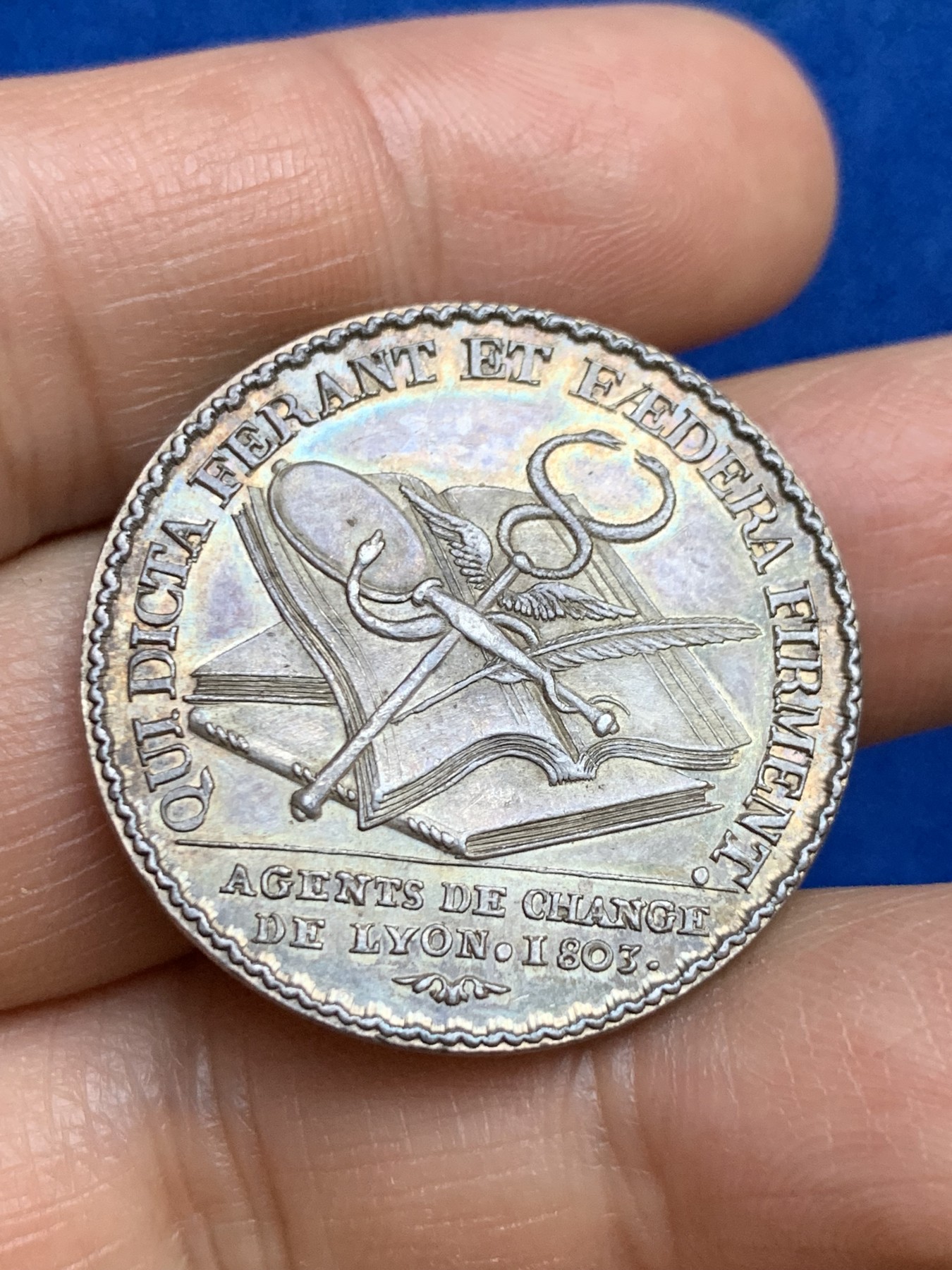 《竞宝斋》第237场- 周日，周一，周二，周日 疯狂4连拍 (全场包邮) 法国拿破仑里昂股票经纪人银质代币，19.84g，31.8mm，手指边铭，厚重