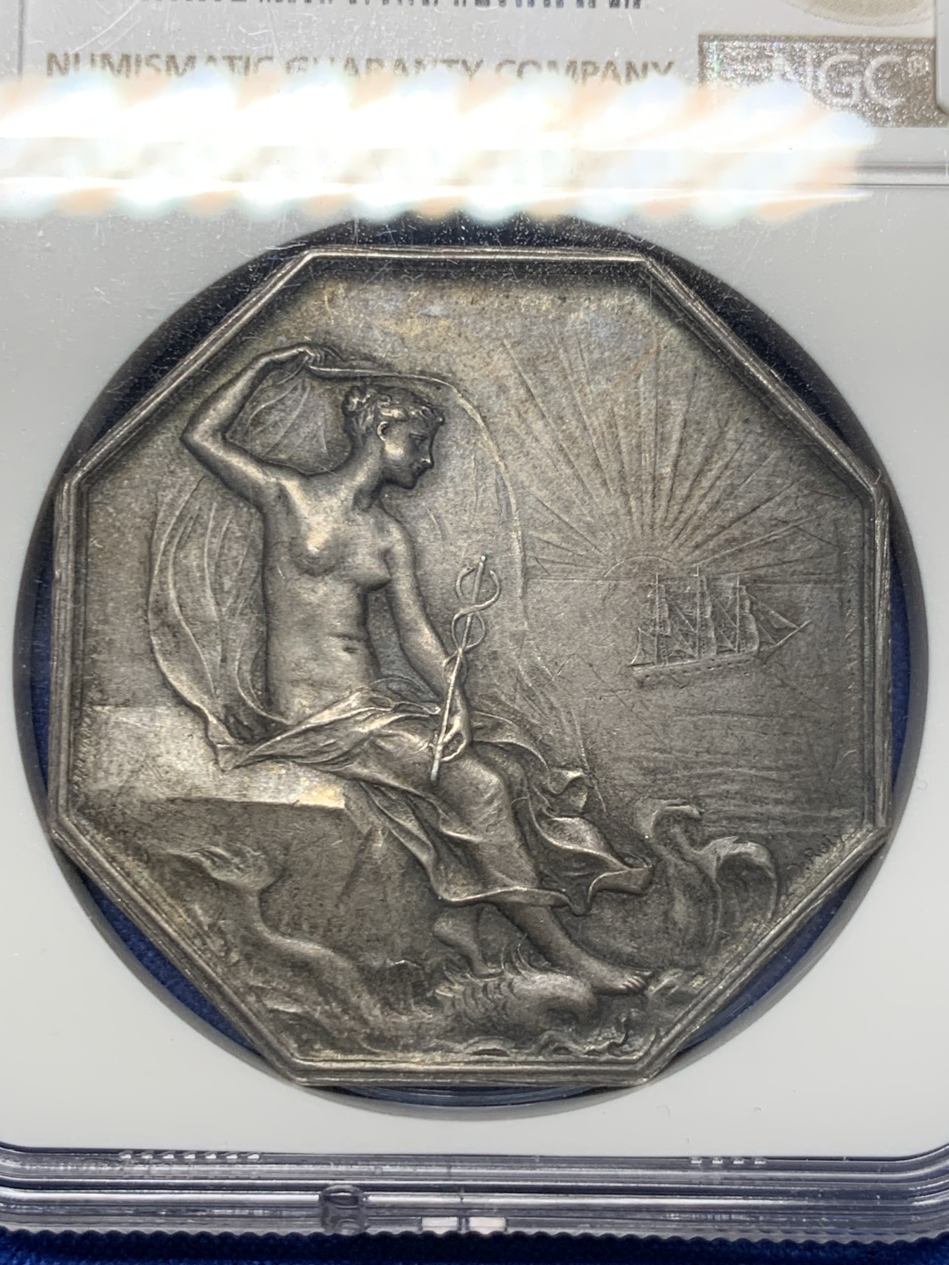 《竞宝斋》第237场- 周日，周一，周二，周日 疯狂4连拍 (全场包邮) NGC-MS62 法国大师O.ROTY 1879年圣纳泽尔商会八角银章，42mm，近40克大规格，水手和渔民的保护神海仙女涅瑞斯手持权杖，脚下是其坐骑海豚，庇护着海港城市圣纳泽尔的船只一帆风顺