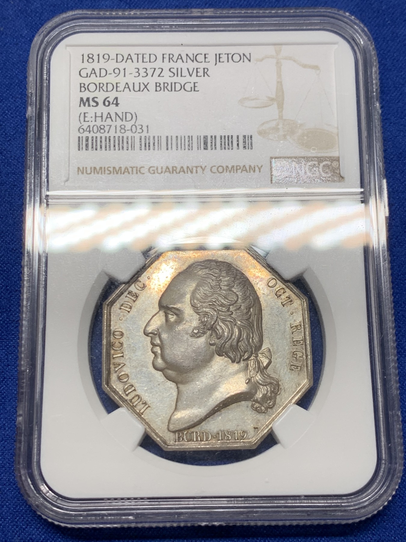 《竞宝斋》第237场- 周日，周一，周二，周日 疯狂4连拍 (全场包邮) NGC-MS64 法国1819年路易十八时期波尔多石桥建设纪念八角银质代币，商业之神赫尔墨斯倚靠在大力神赫拉克勒斯肩上，似乎寓意其商业行为具有强大的背景“此路是我开”