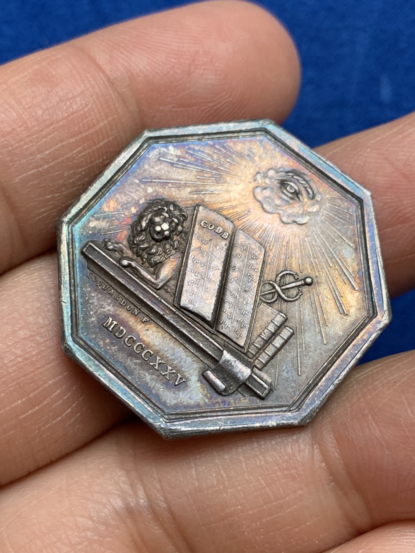 《竞宝斋》第237场- 周日，周一，周二，周日 疯狂4连拍 (全场包邮) 法国八角银章，1825年凡尔赛法律和法务委员会，14.16g，31.3mm，蜜蜂边铭