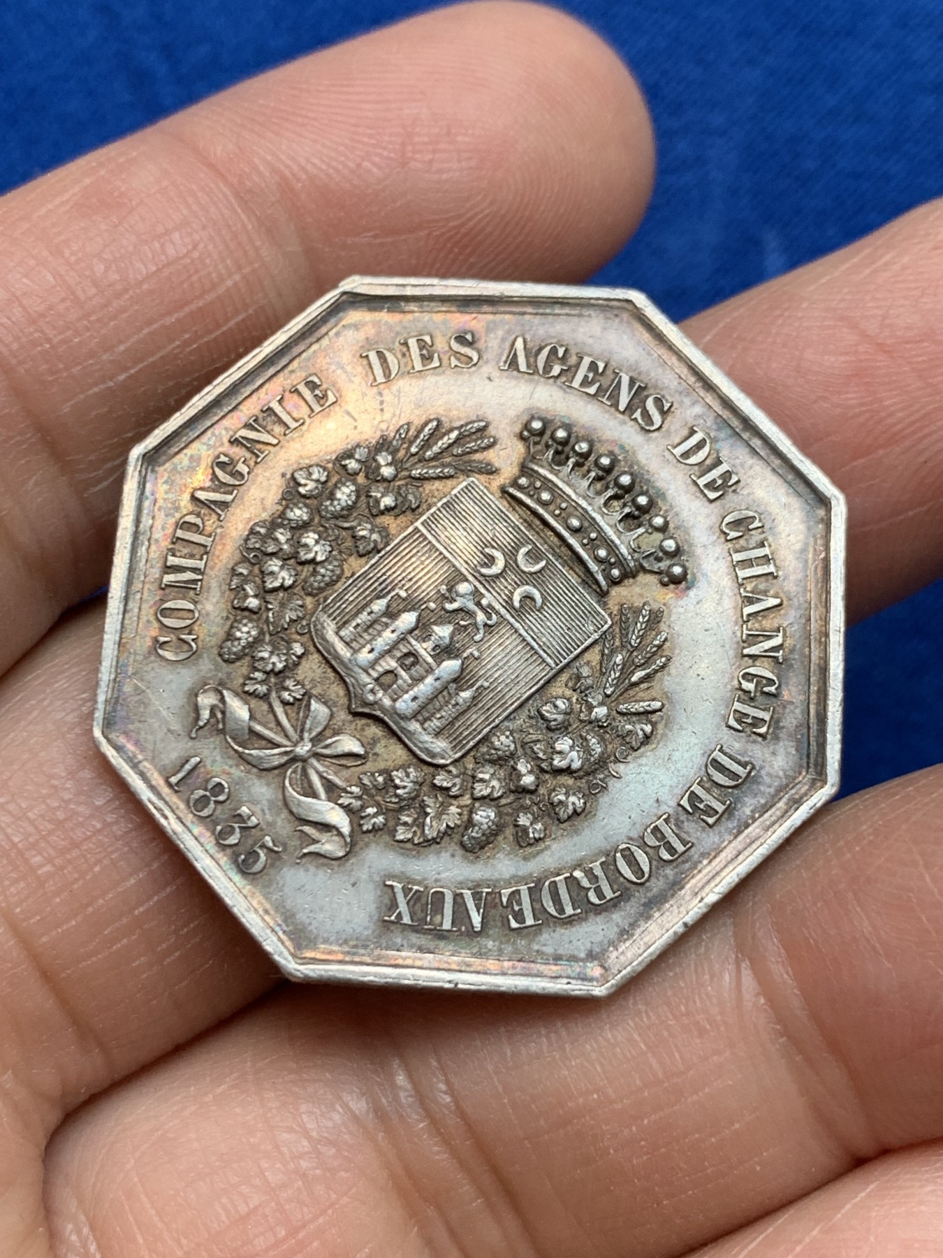 《竞宝斋》第237场- 周日，周一，周二，周日 疯狂4连拍 (全场包邮) 法国 1845-1860 八角银质代币，波尔多证券交易公司，手指边铭 18.20克，34.5毫米