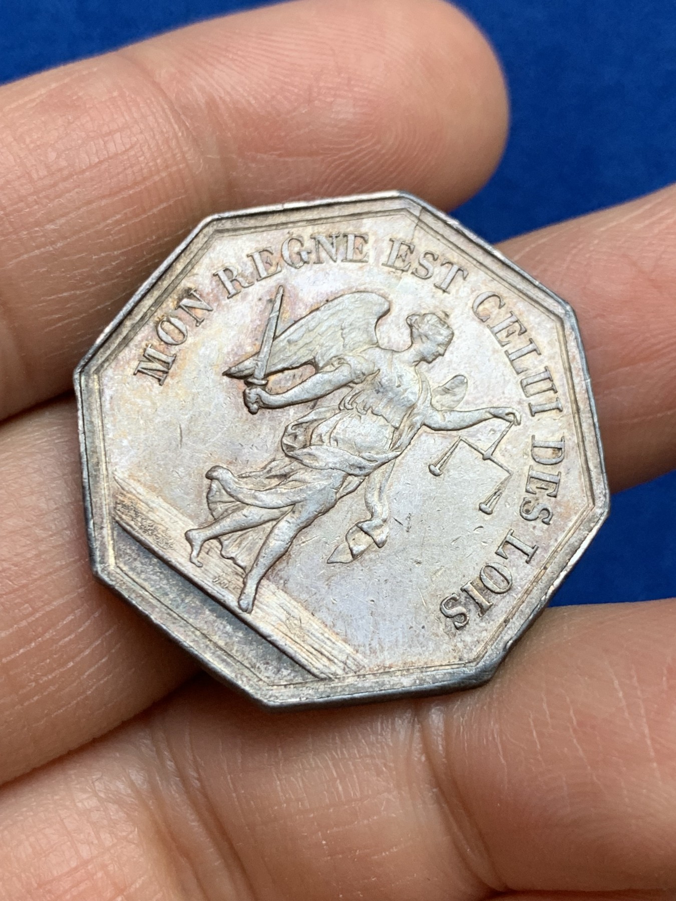 《竞宝斋》第237场- 周日，周一，周二，周日 疯狂4连拍 (全场包邮) 法国菲利普时期公证员公证团八角银代币，12.74g，30.6mm，油灯边铭