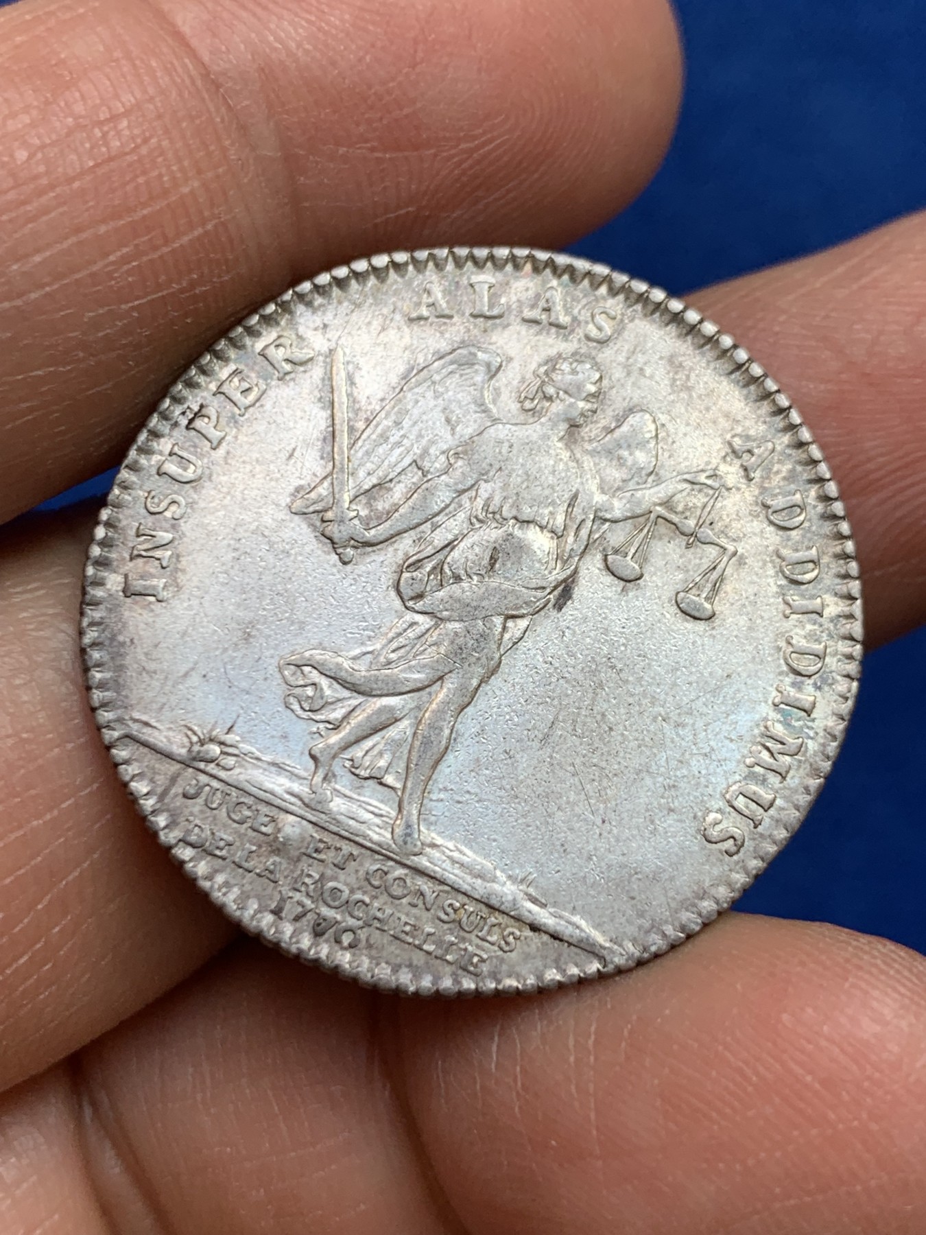 《竞宝斋》第237场- 周日，周一，周二，周日 疯狂4连拍 (全场包邮) 法国1776年路易十六时期桑斯城市和贵族法官和领事银质代币，8.60g，30.5mm