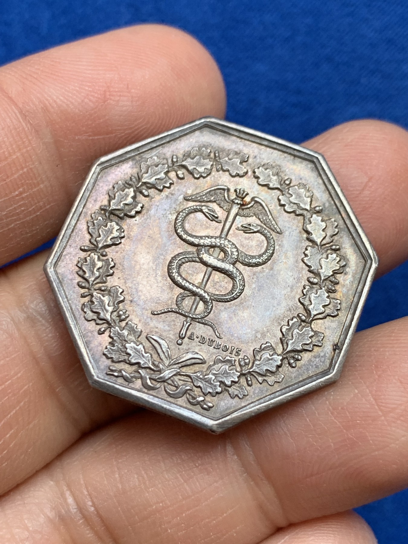 《竞宝斋》第237场- 周日，周一，周二，周日 疯狂4连拍 (全场包邮) 法国克莱蒙商会八角银质代币，12.28g，30.5mm，1845-1860年手指边铭