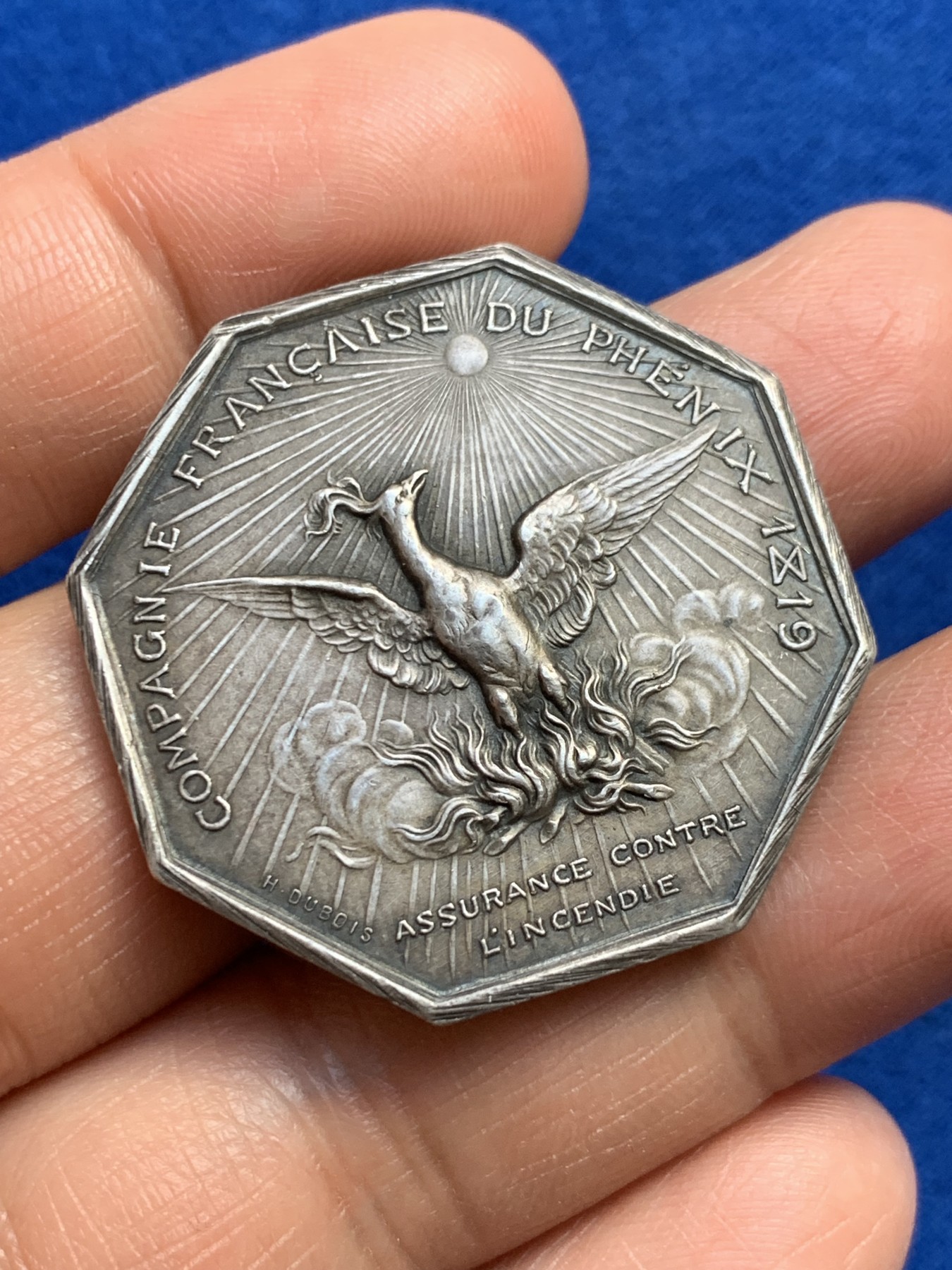 《竞宝斋》第237场- 周日，周一，周二，周日 疯狂4连拍 (全场包邮) 法国凤凰保险公司八角银质代币，23.36g，36.3mm，丰饶角边铭