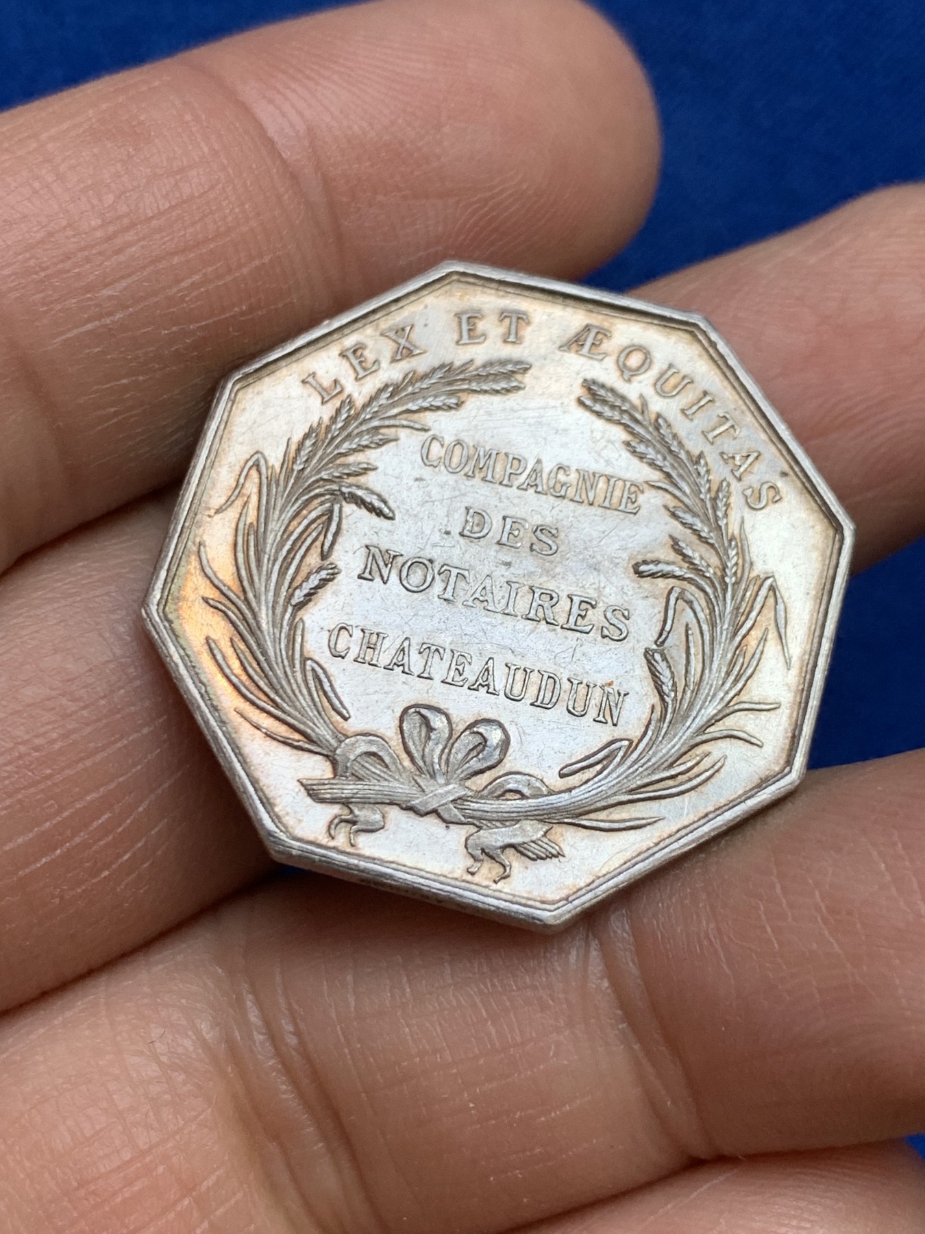 《竞宝斋》第237场- 周日，周一，周二，周日 疯狂4连拍 (全场包邮) 法国沙托丹公证人八角银质代币，12.14g，30.3mm，丰饶角边铭