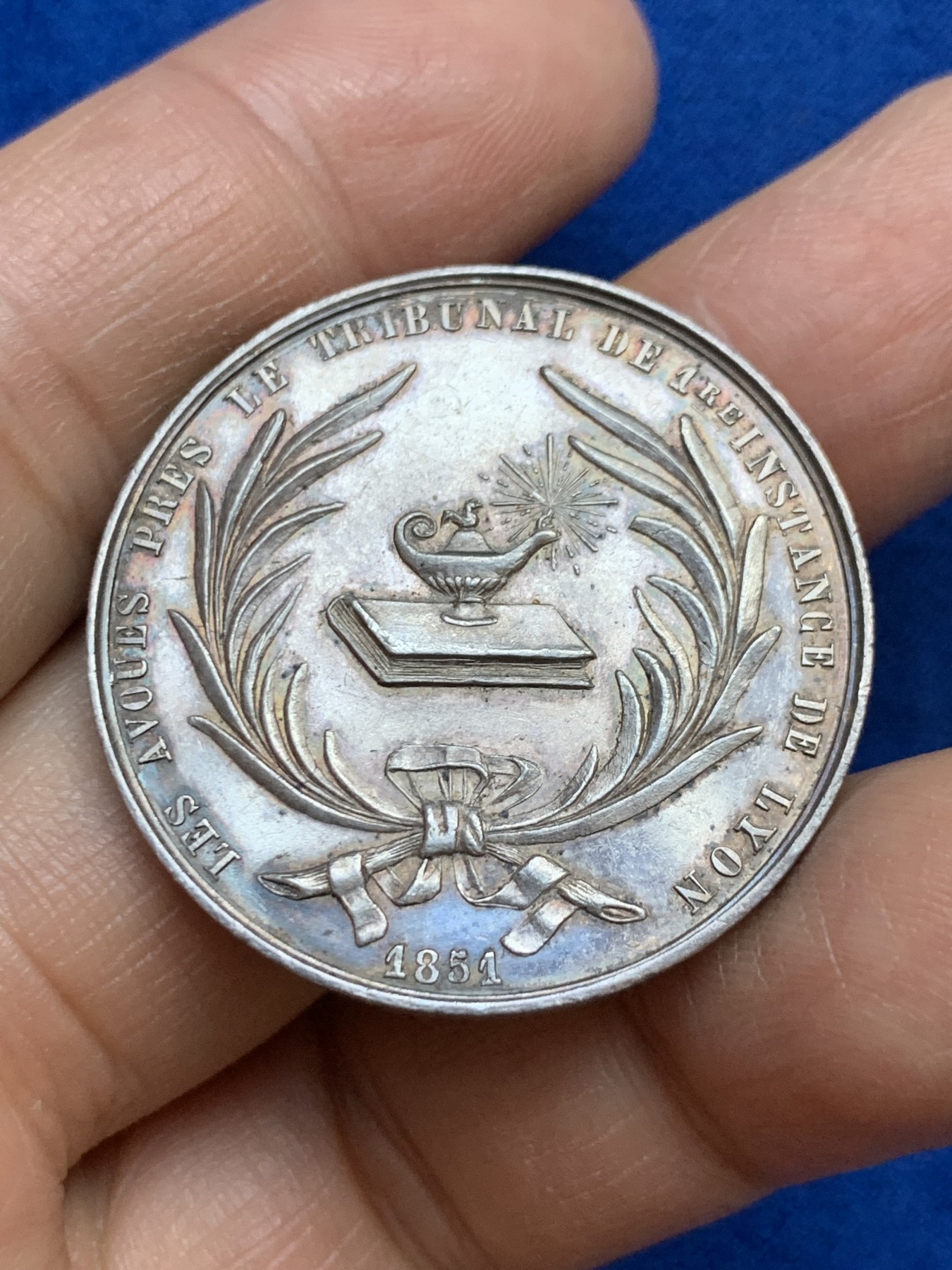 《竞宝斋》第237场- 周日，周一，周二，周日 疯狂4连拍 (全场包邮) 法国1851年里昂一审法庭银质jeton，12.68g，34.3mm，无边铭