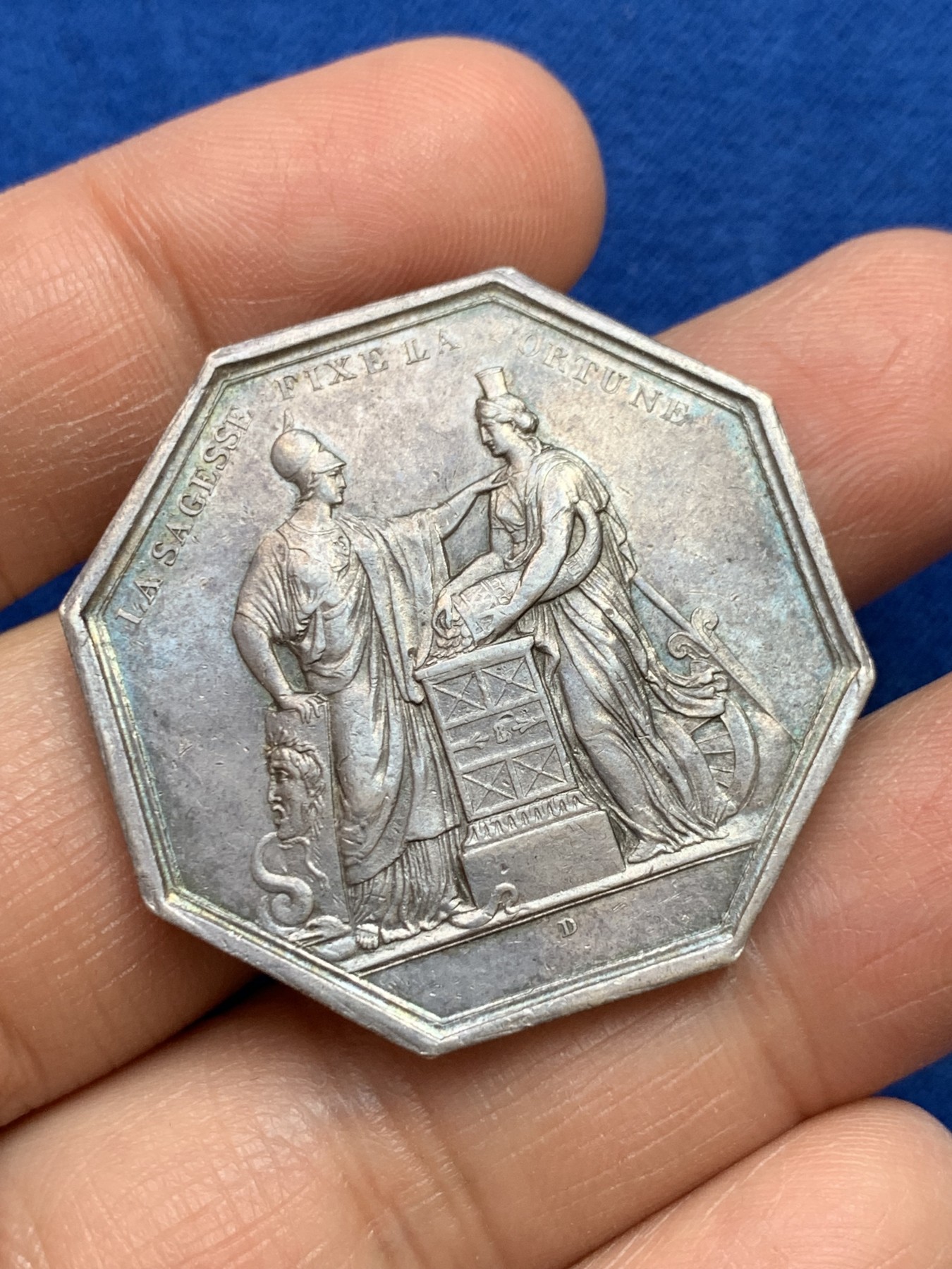 《竞宝斋》第237场- 周日，周一，周二，周日 疯狂4连拍 (全场包邮) 法国JETON银质八角，纪念1800年法兰西银行成立，23.99g，35.9mm，1832-1841年神灯边铭