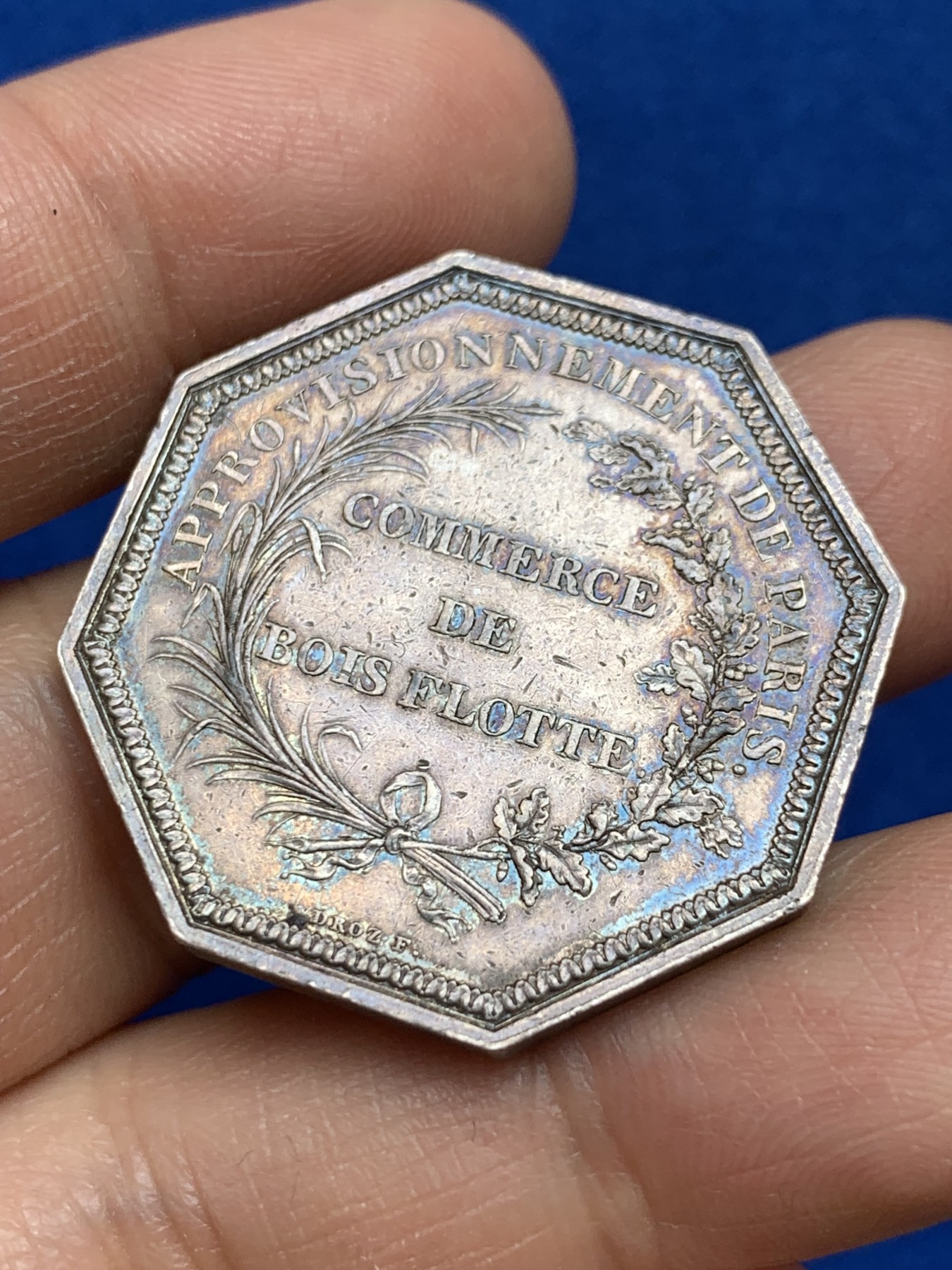 《竞宝斋》第237场- 周日，周一，周二，周日 疯狂4连拍 (全场包邮) 法国伐木协会八角银质代币，15.07g，33.2mm，早期无边铭