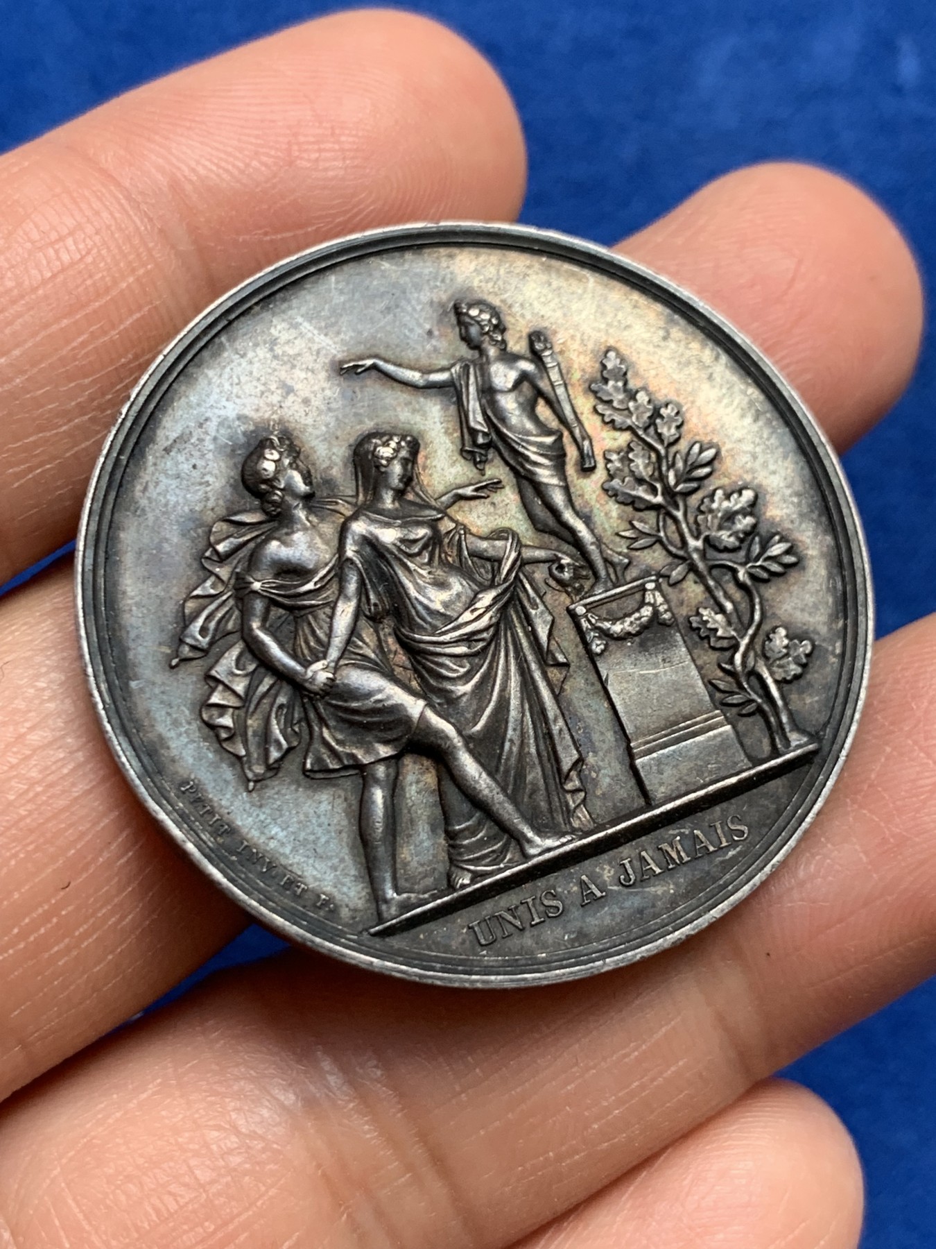 《竞宝斋》第237场- 周日，周一，周二，周日 疯狂4连拍 (全场包邮) 法国爱情与婚姻纪念银章，24.24g，39.3mm，蜜蜂边铭