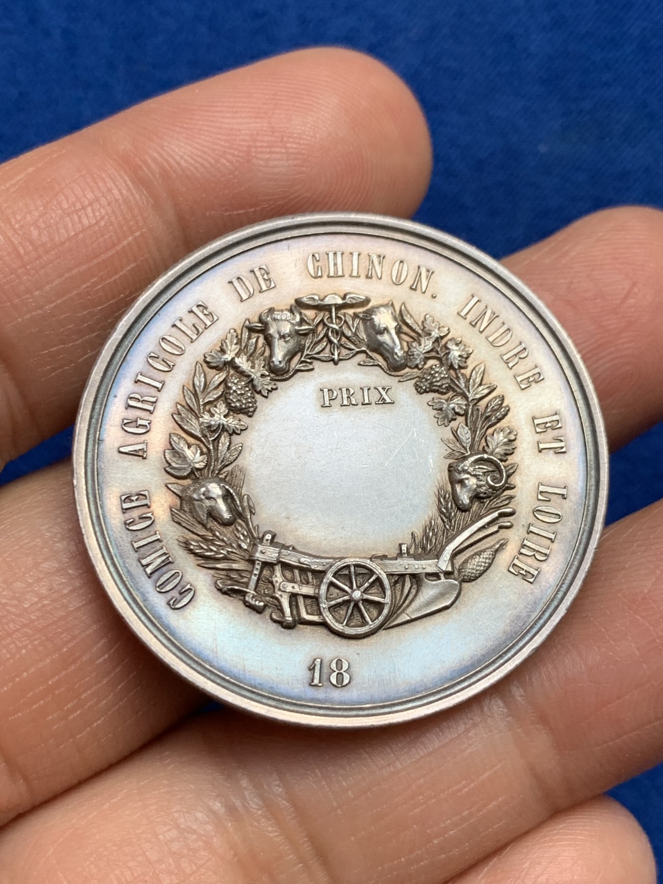 《竞宝斋》第237场- 周日，周一，周二，周日 疯狂4连拍 (全场包邮) 法国拿破仑三世时期希农农业展会银质jeton，36.8mm，21.61g，蜜蜂边铭