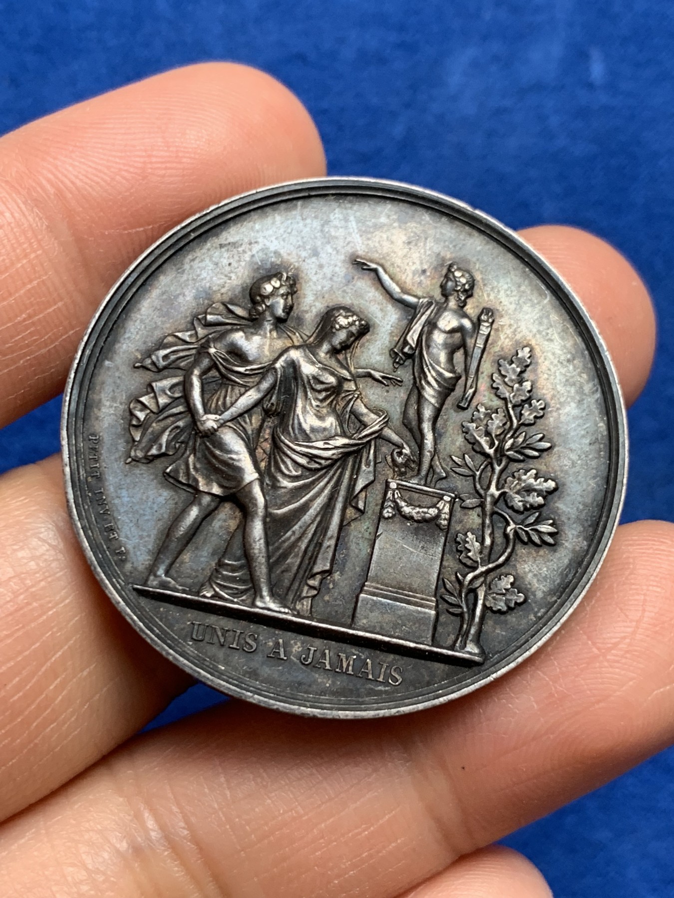 《竞宝斋》第237场- 周日，周一，周二，周日 疯狂4连拍 (全场包邮) 法国爱情与婚姻纪念银章，24.24g，39.3mm，蜜蜂边铭