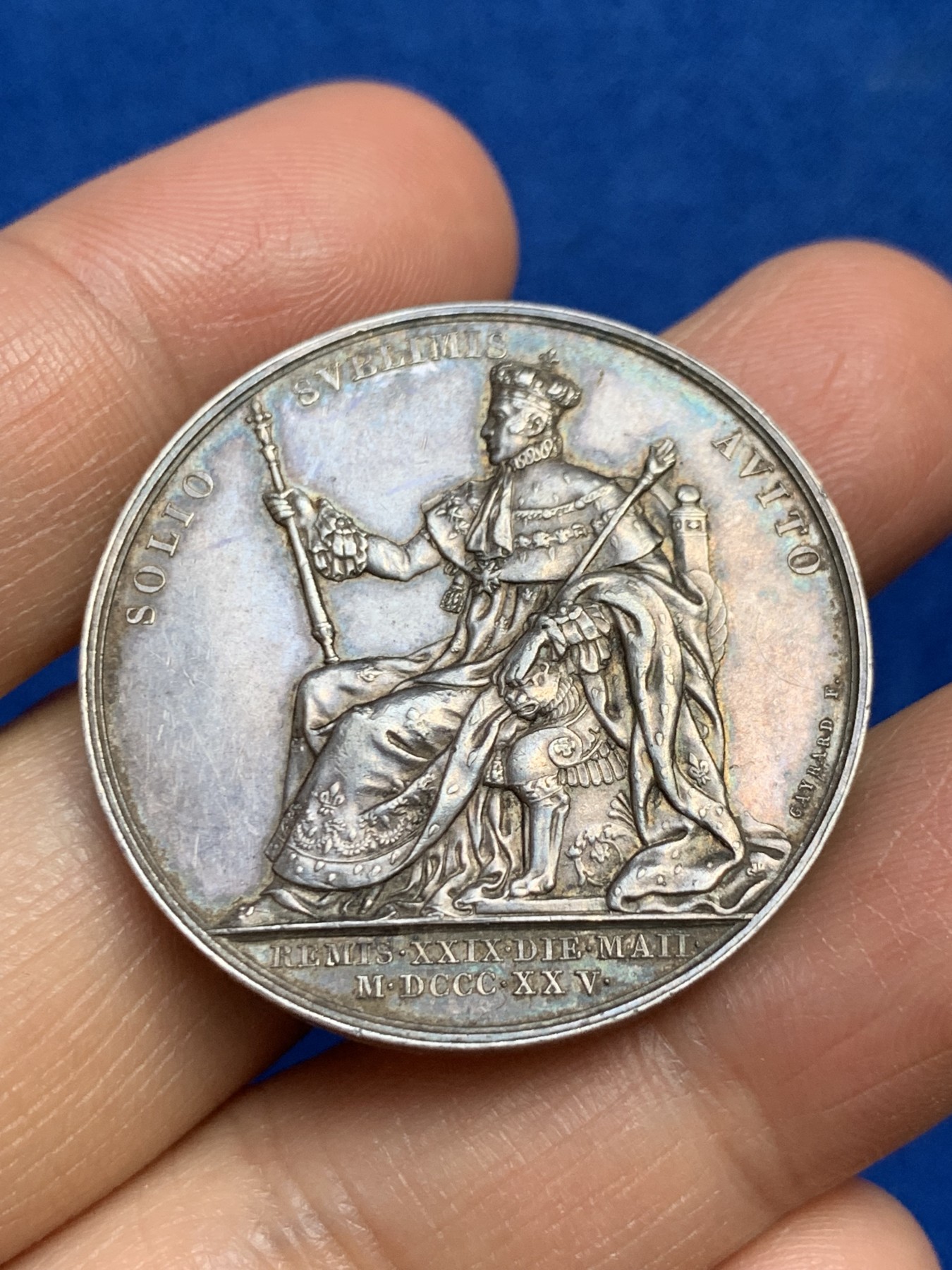 《竞宝斋》第237场- 周日，周一，周二，周日 疯狂4连拍 (全场包邮) 法国国王查理十世登基纪念银质代币，22.54g，35.3mm，1832年之前无边铭，坐在狮座的查理十世细节丰富