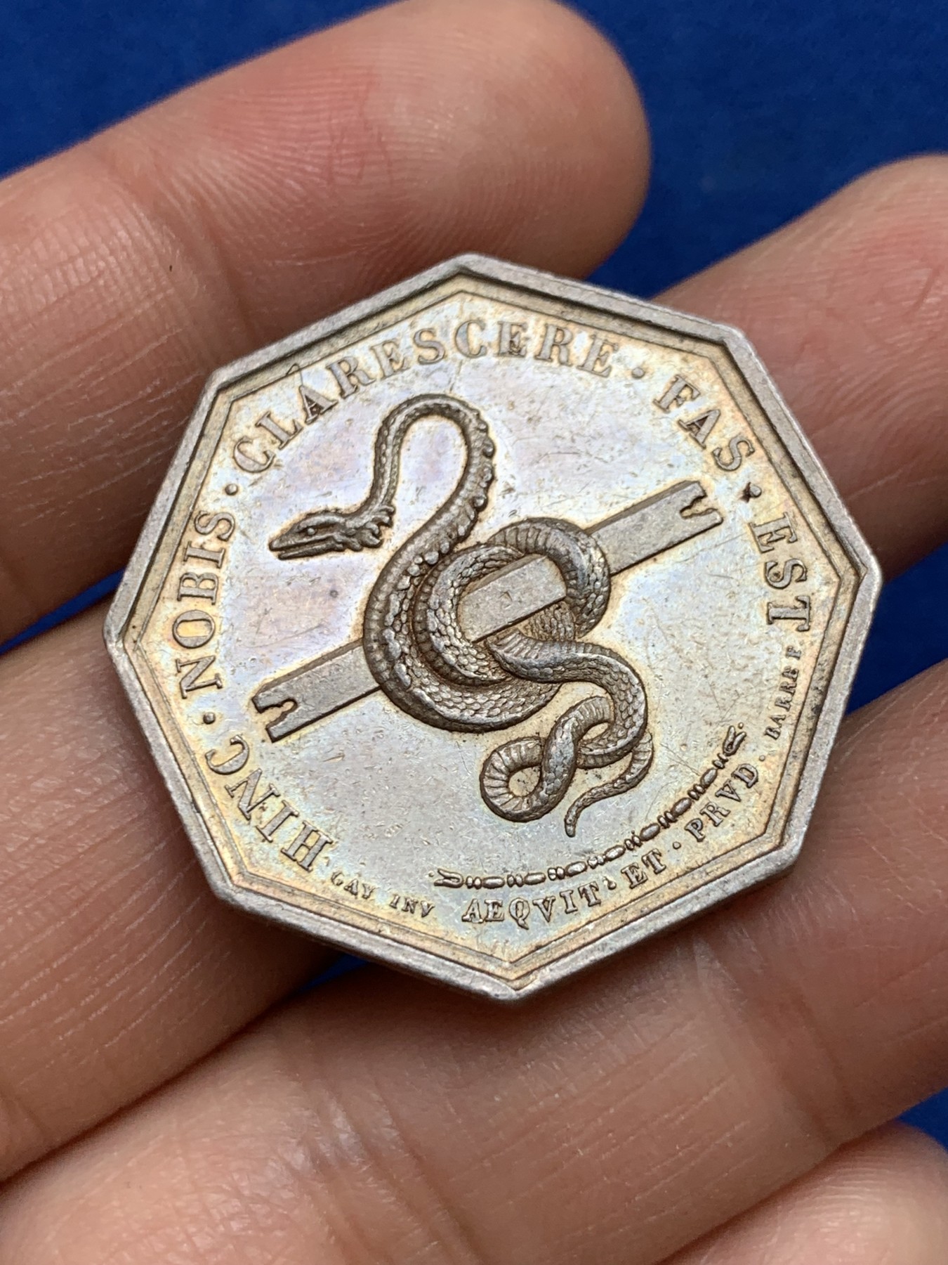 《竞宝斋》第237场- 周日，周一，周二，周日 疯狂4连拍 (全场包邮) 法国特雷武公证处八角银质代币，17.63g，32mm，手指边铭