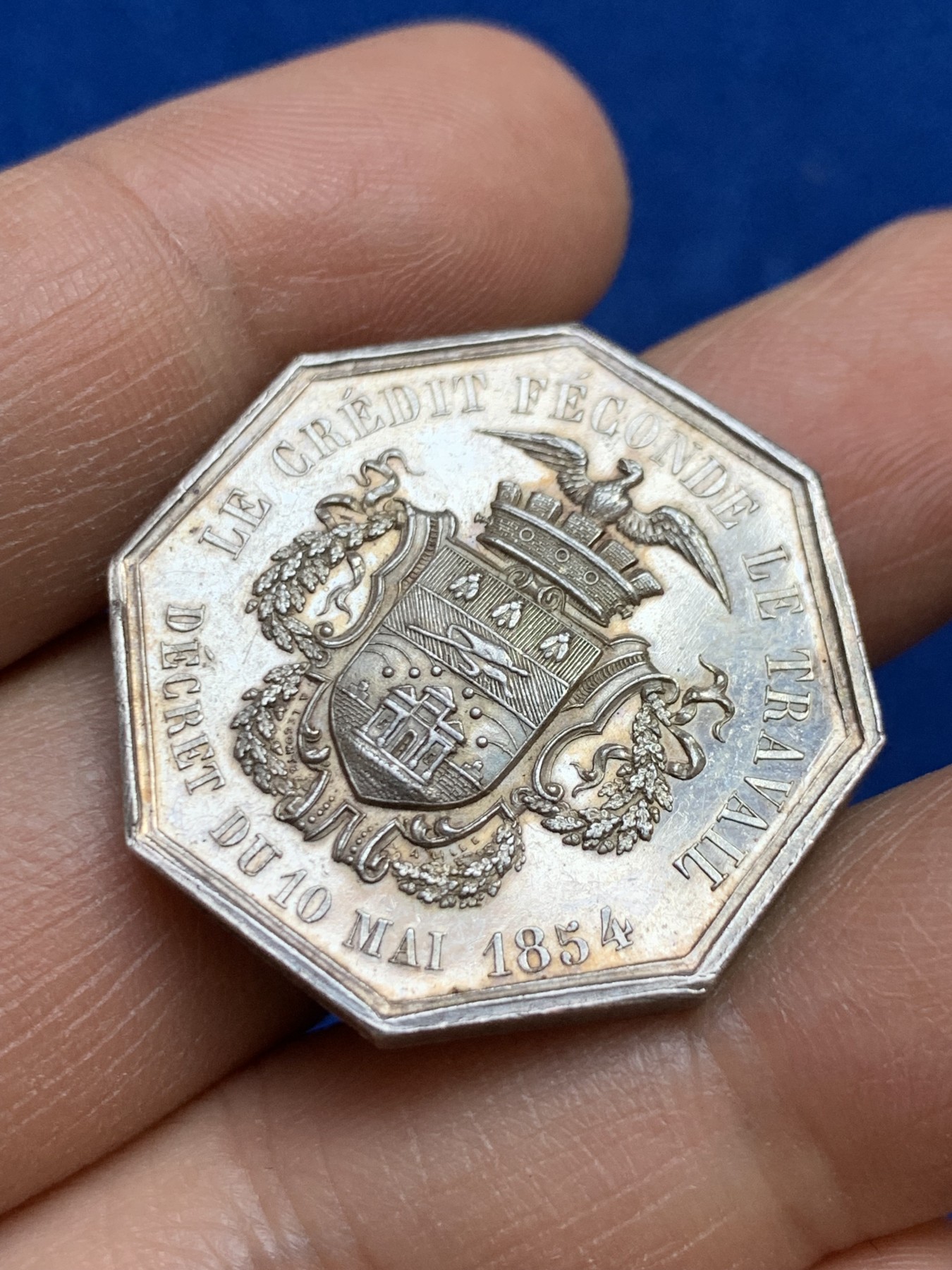 《竞宝斋》第237场- 周日，周一，周二，周日 疯狂4连拍 (全场包邮) 法国八角银章，里尔银行，14.19g，29.8mm，手指边铭