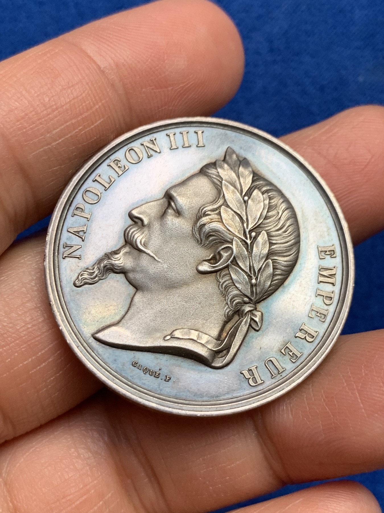 《竞宝斋》第237场- 周日，周一，周二，周日 疯狂4连拍 (全场包邮) 法国拿破仑三世时期希农农业展会银质jeton，36.8mm，21.61g，蜜蜂边铭