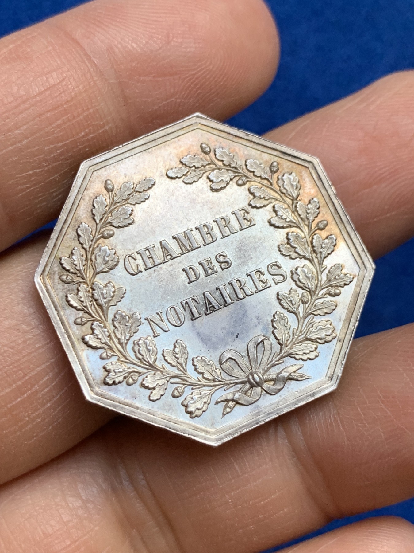 《竞宝斋》第237场- 周日，周一，周二，周日 疯狂4连拍 (全场包邮) 法国 1860-1879 八角银质代币 博纳公证处 圣母抱子 蜜蜂边铭 17.33克，31毫米 厚重