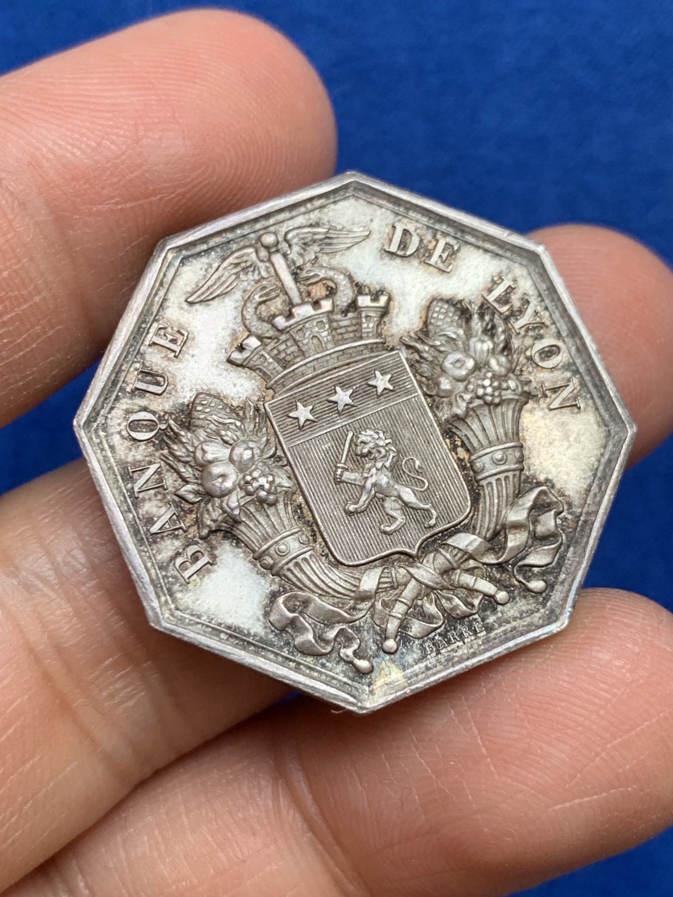 《竞宝斋》第237场- 周日，周一，周二，周日 疯狂4连拍 (全场包邮) 法国八角银章，里昂银行，12.59g，31mm，神灯边铭，黄油包浆，细节丰富，底板好