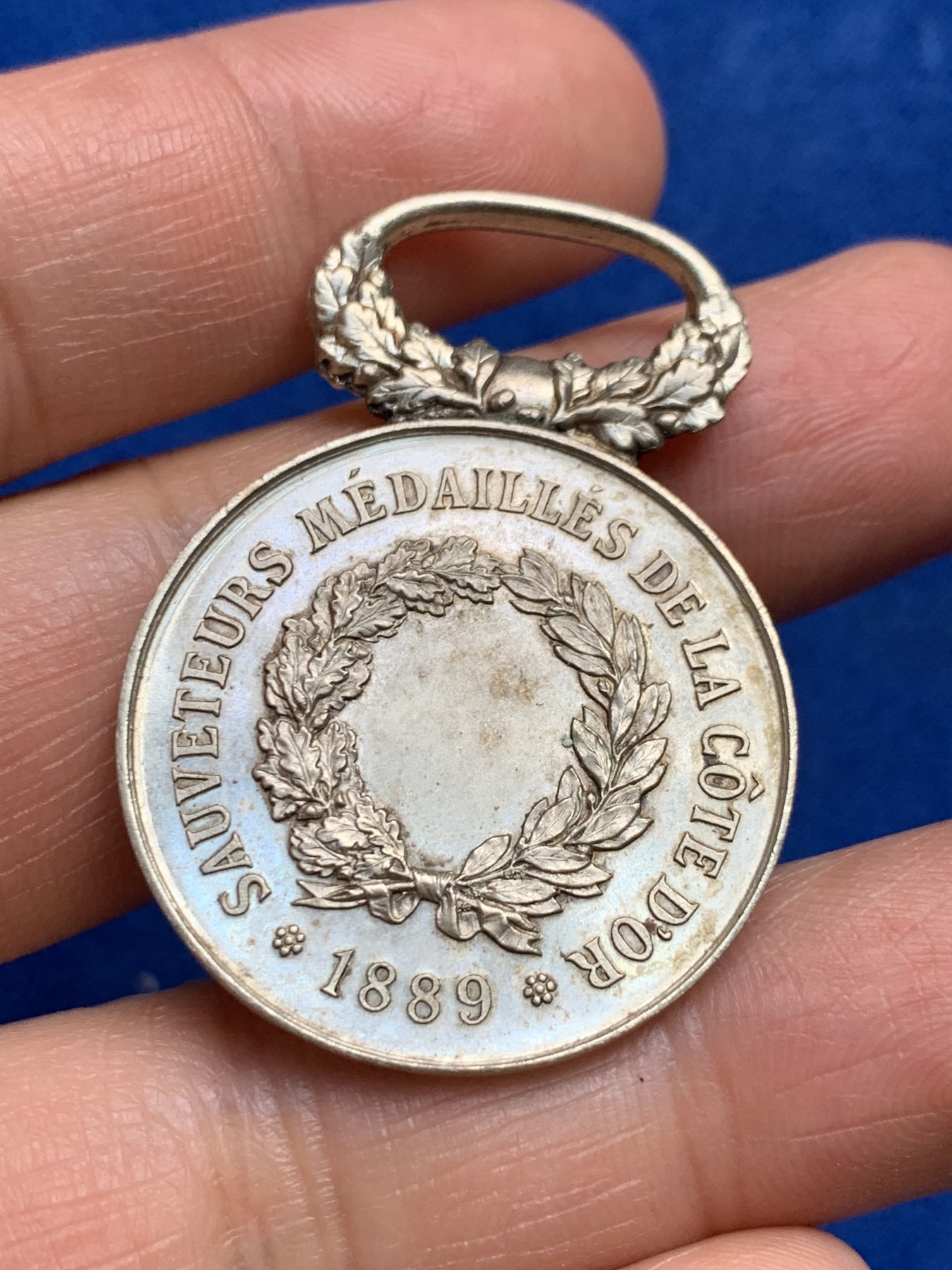 《竞宝斋》第237场- 周日，周一，周二，周日 疯狂4连拍 (全场包邮) 法国黄金海岸救生员银奖章，11.62g，31mm