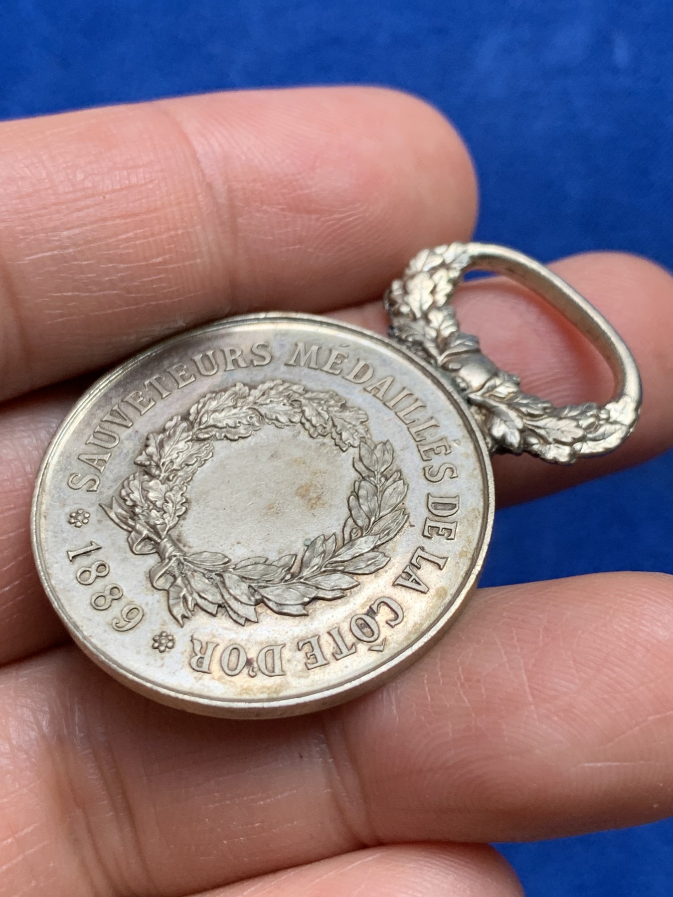 《竞宝斋》第237场- 周日，周一，周二，周日 疯狂4连拍 (全场包邮) 法国黄金海岸救生员银奖章，11.62g，31mm