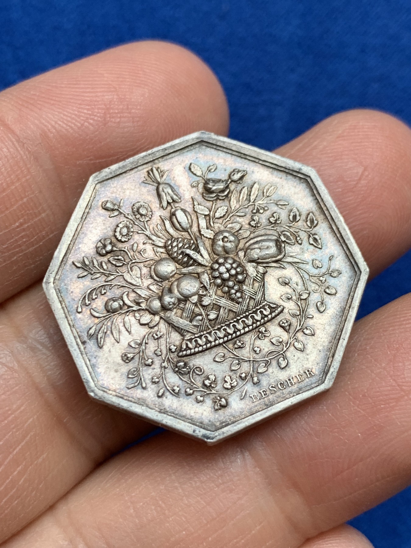 《竞宝斋》第237场- 周日，周一，周二，周日 疯狂4连拍 (全场包邮) 法国八角银章，园艺协会，12.15g，28.8mm，丰饶角边铭