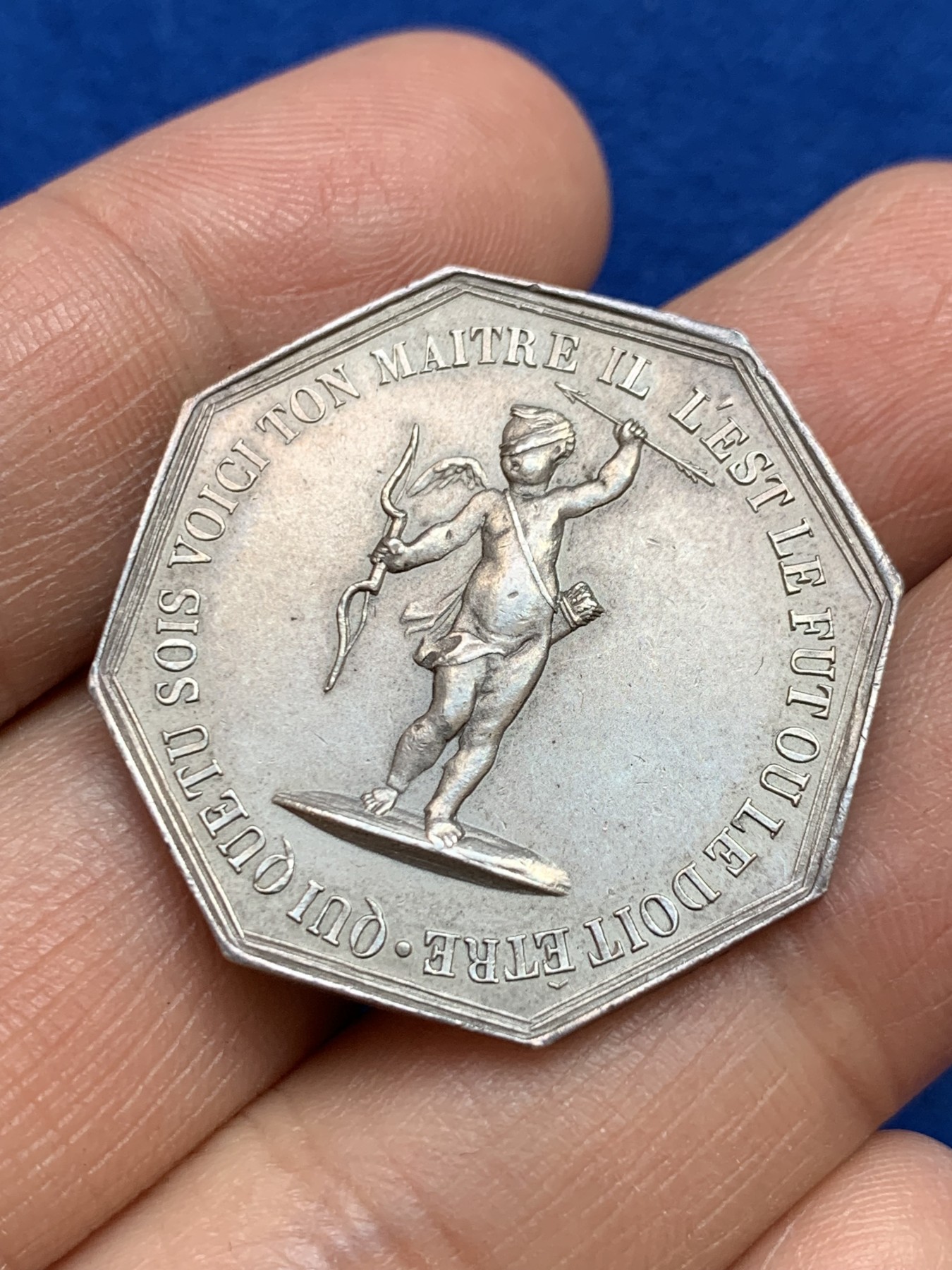 《竞宝斋》第237场- 周日，周一，周二，周日 疯狂4连拍 (全场包邮) 法国爱情与婚姻信物八角银质代币，双面神亚努斯，背丘比特，13.63g，30.8mm，丰饶角边铭