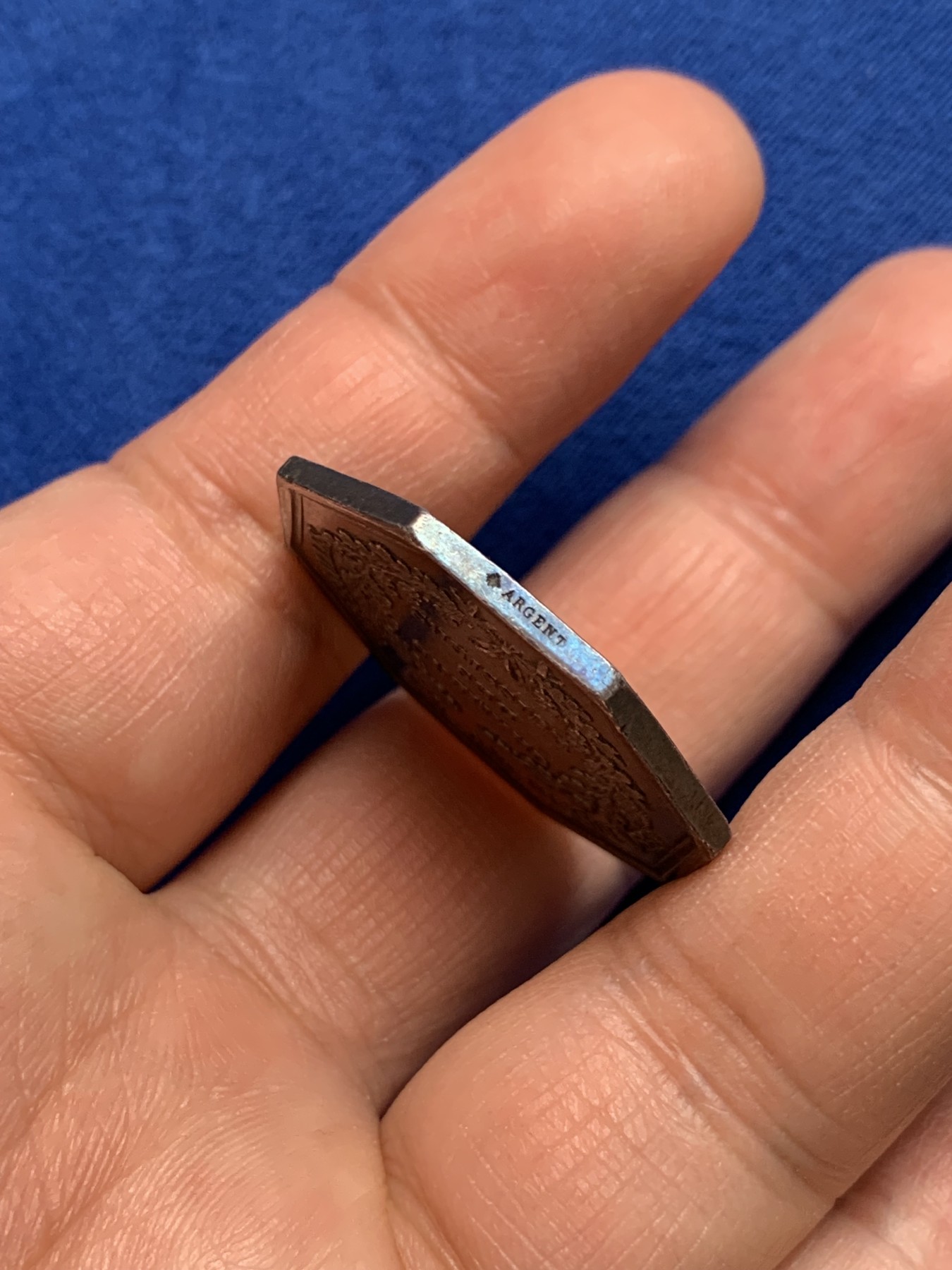 《竞宝斋》第237场- 周日，周一，周二，周日 疯狂4连拍 (全场包邮) 法国八角银章，1825年凡尔赛法律和法务委员会，14.16g，31.3mm，蜜蜂边铭