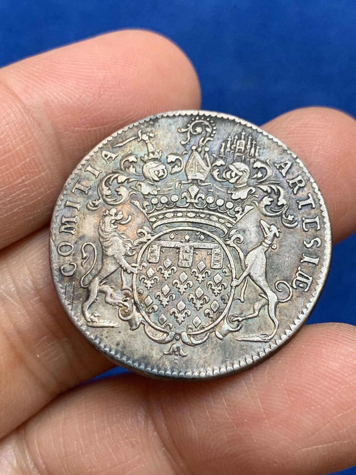 《竞宝斋》第237场- 周日，周一，周二，周日 疯狂4连拍 (全场包邮) 法国路易十五时期阿图瓦州银质jeton，10.11g，30.8mm