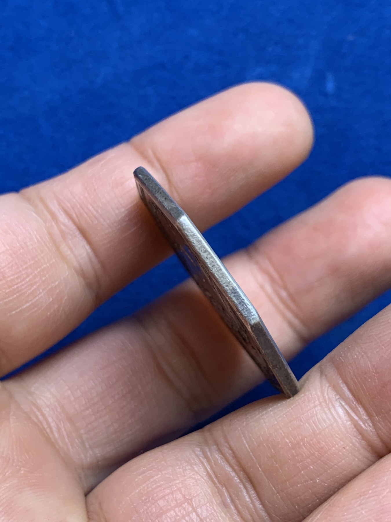 《竞宝斋》第237场- 周日，周一，周二，周日 疯狂4连拍 (全场包邮) 法国1773年路易十五时期法国荣军院八角银质代币，17.25g，33.9mm，早期无边铭