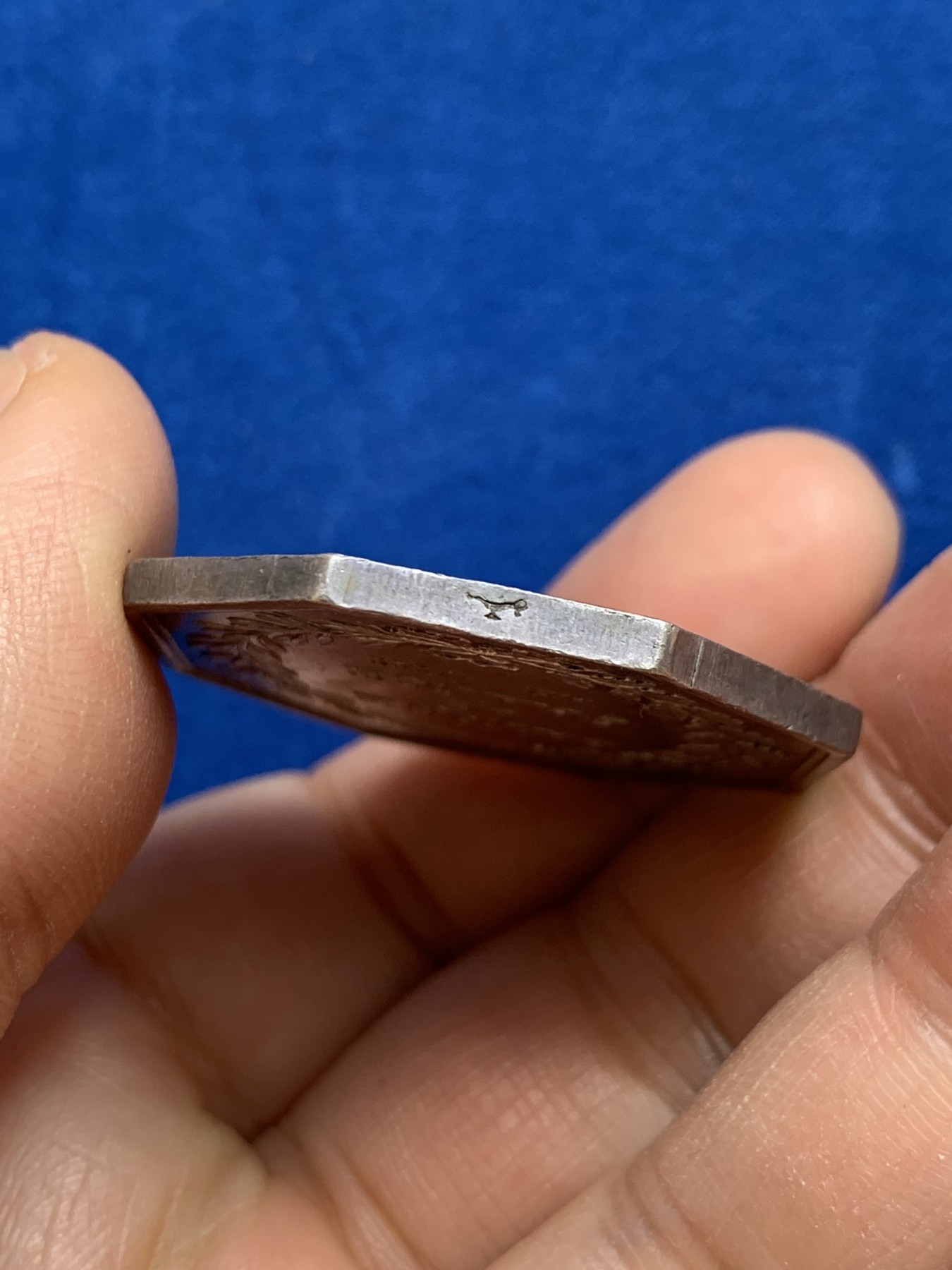 《竞宝斋》第237场- 周日，周一，周二，周日 疯狂4连拍 (全场包邮) 法国JETON银质八角，纪念1800年法兰西银行成立，23.99g，35.9mm，1832-1841年神灯边铭