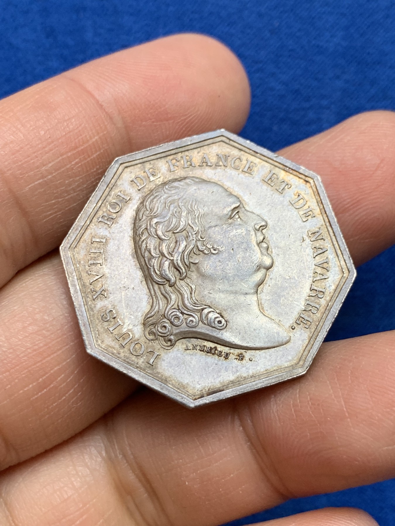 《竞宝斋》第237场- 周日，周一，周二，周日 疯狂4连拍 (全场包邮) 法国八角银质代币，迪耶普商会，13.53g，31.7mm，早期无边铭