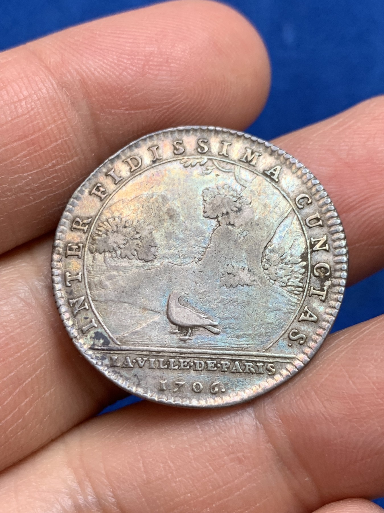 《竞宝斋》第237场- 周日，周一，周二，周日 疯狂4连拍 (全场包邮) 法国1706年路易十四时期巴黎行政管理局银质jeton，6.09g，28.6mm，