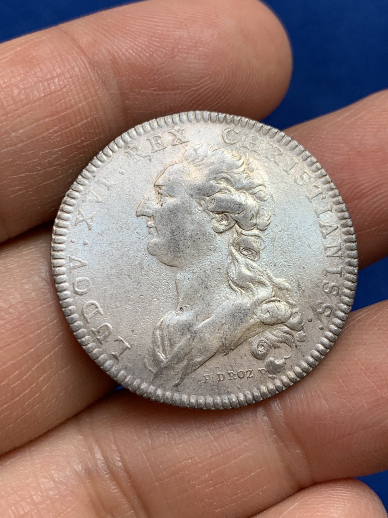 《竞宝斋》第237场- 周日，周一，周二，周日 疯狂4连拍 (全场包邮) 法国1776年路易十六时期桑斯城市和贵族法官和领事银质代币，8.60g，30.5mm