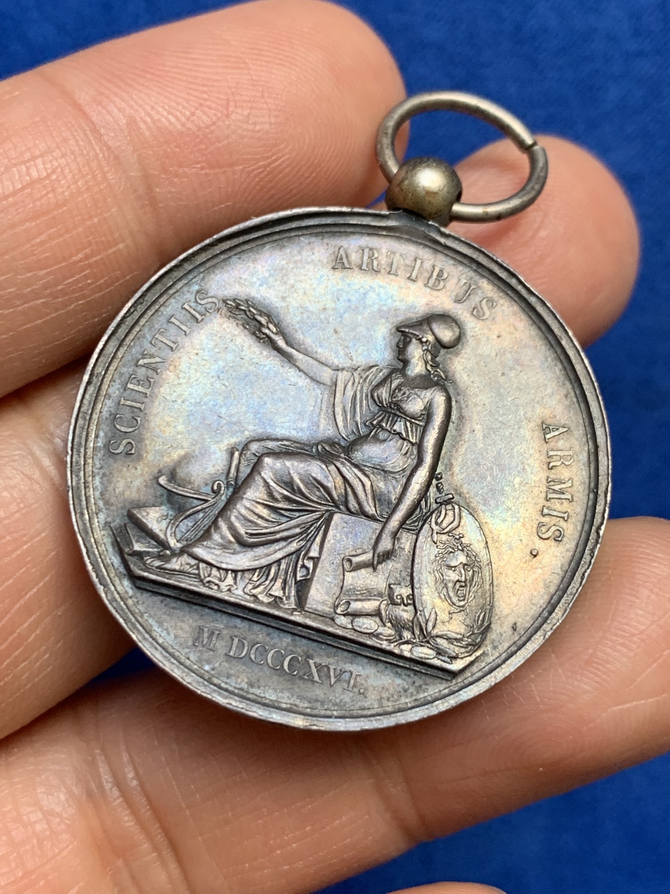 《竞宝斋》第237场- 周日，周一，周二，周日 疯狂4连拍 (全场包邮) 法国索雷兹学校银质奖章，20.04g，34.5mm，手指边铭