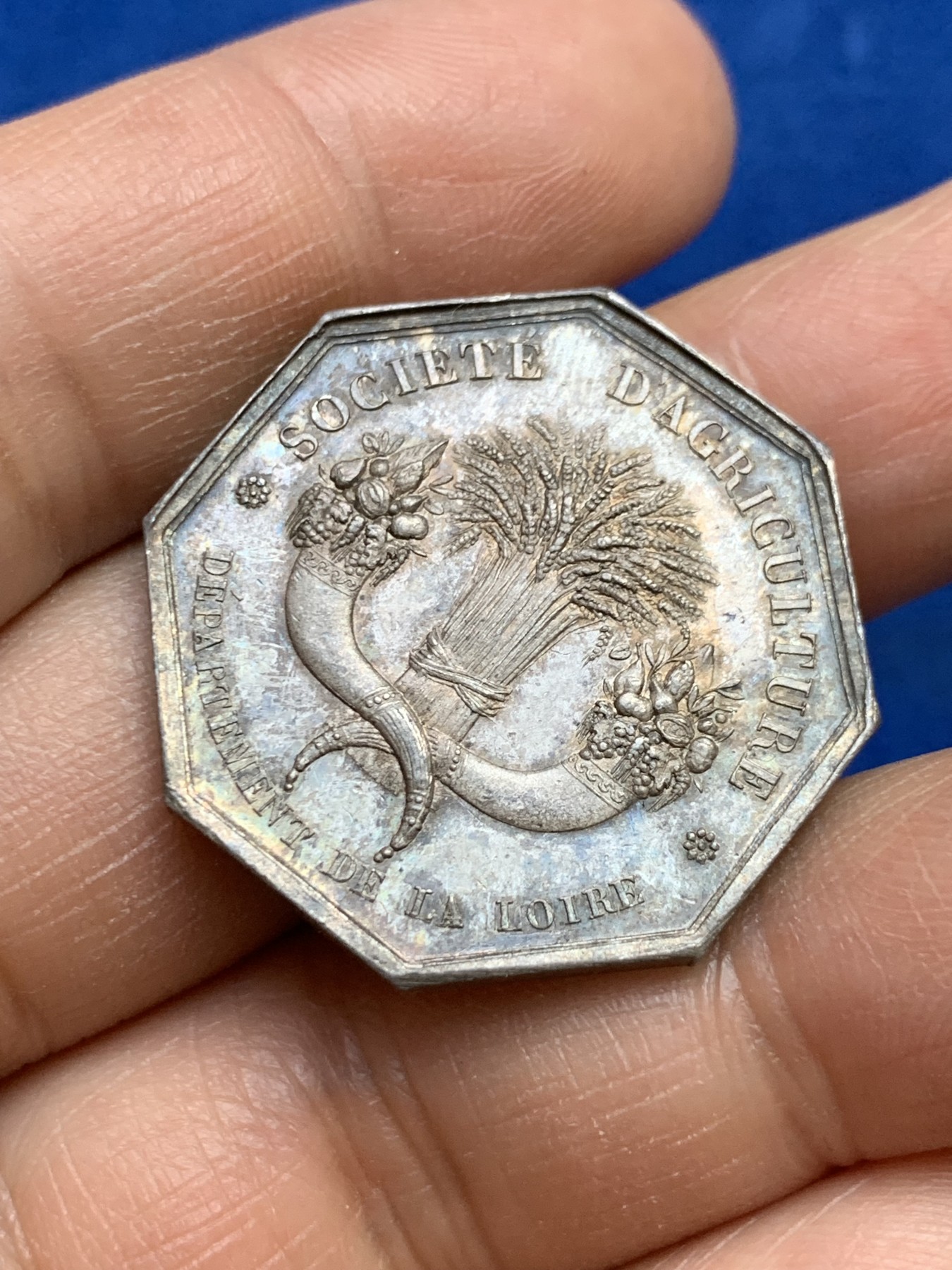 《竞宝斋》第237场- 周日，周一，周二，周日 疯狂4连拍 (全场包邮) 法国八角银章，卢瓦尔农业、园艺、渔业、狩猎和皇家农业学会，12.22g，30mm，手指边铭，黄油底光