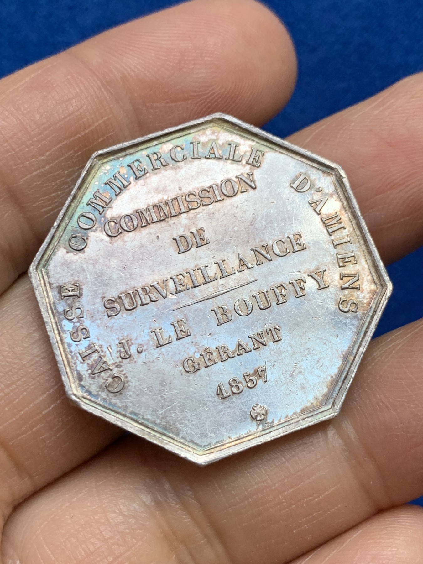 《竞宝斋》第237场- 周日，周一，周二，周日 疯狂4连拍 (全场包邮) 法国亚眠商业银行八角银质代币，17.90g，33.9mm，手指边铭，极少见品种