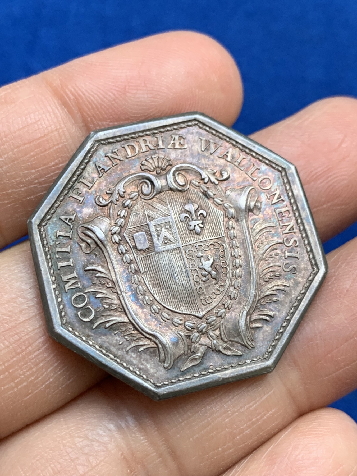 《竞宝斋》第237场- 周日，周一，周二，周日 疯狂4连拍 (全场包邮) 法国路易十六时期瓦隆佛兰德斯地区八角银质jeton，17.17g，34mm，早期无边铭