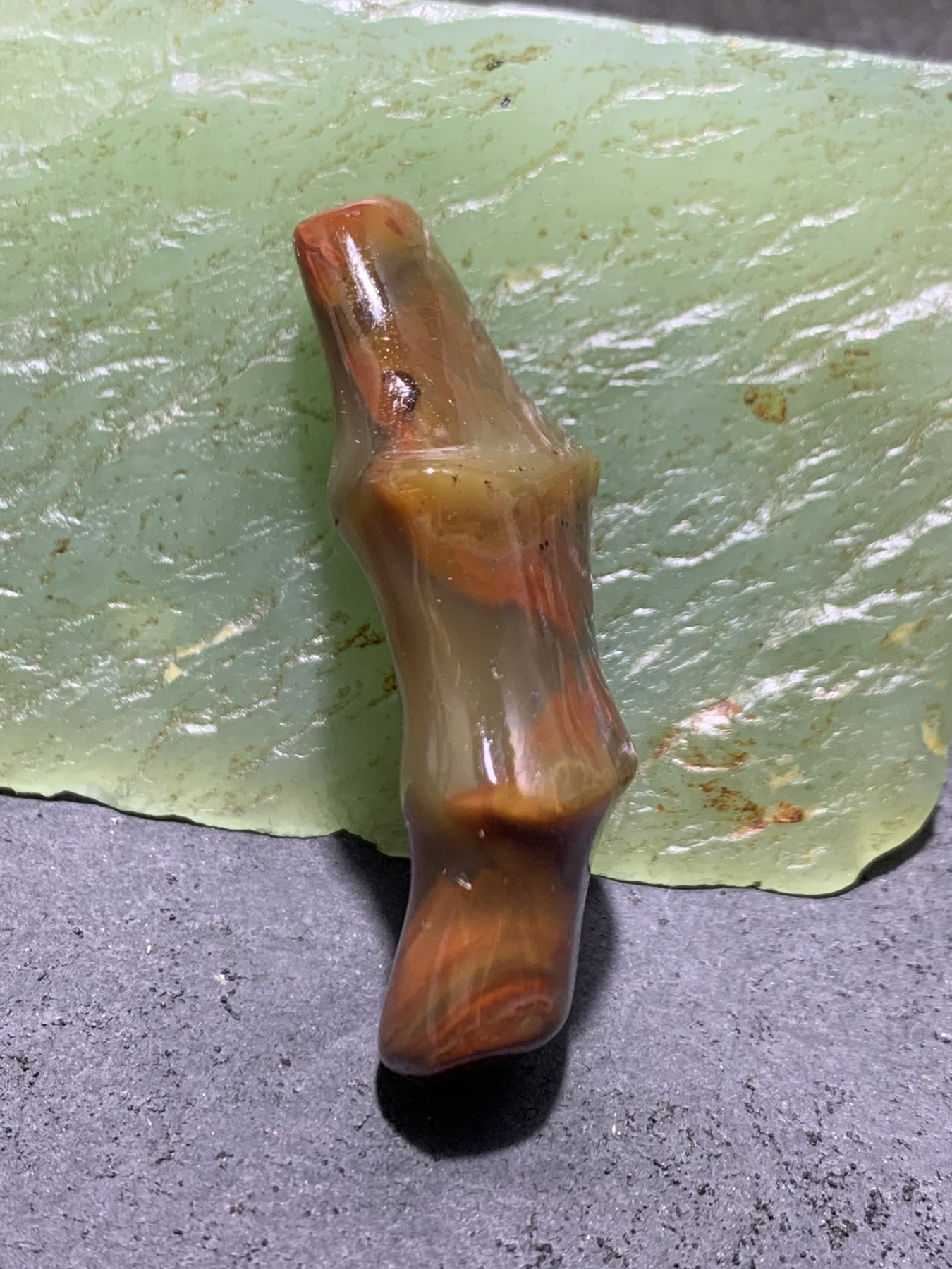 精美冰飘高玉化战国红玛瑙雕刻竹节一个，
