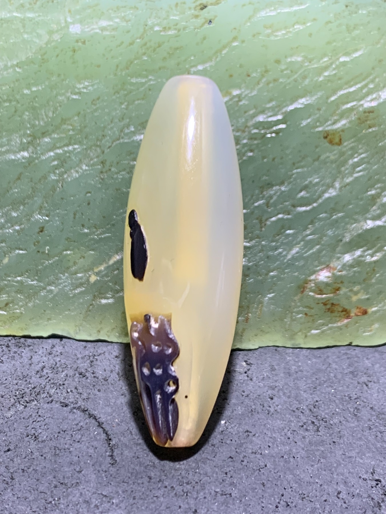 精美亚光高玉化巴西玛瑙手工俏色巧雕佛在心中桶珠一个
