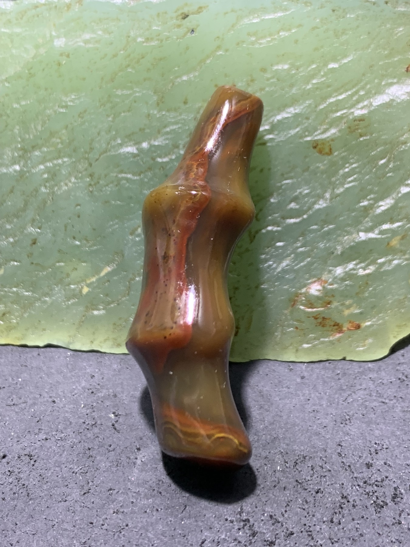 精美冰飘高玉化战国红玛瑙雕刻竹节一个，