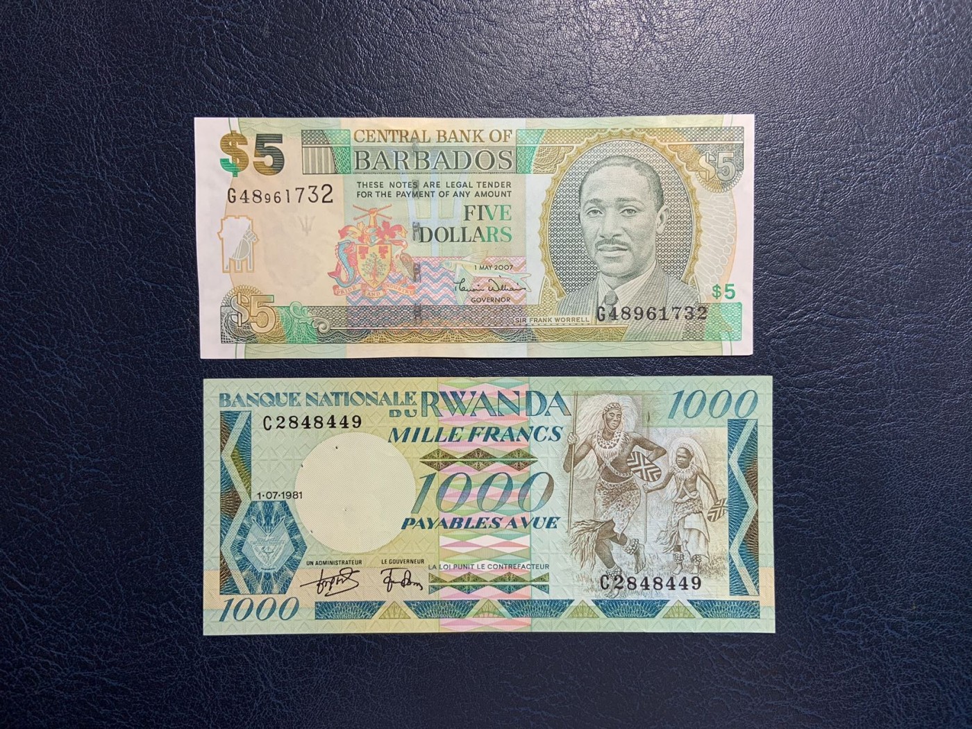 收藏联盟Quantum Auction 第319期拍卖  巴巴多斯2007年5元和卢旺达1988年1000法郎 品相AU 