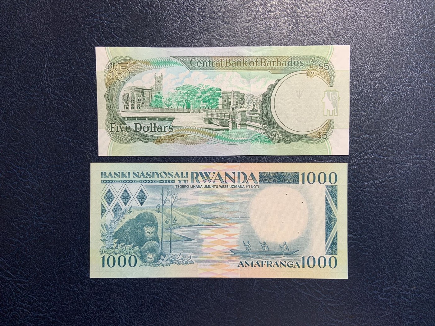 收藏联盟Quantum Auction 第319期拍卖  巴巴多斯2007年5元和卢旺达1988年1000法郎 品相AU 