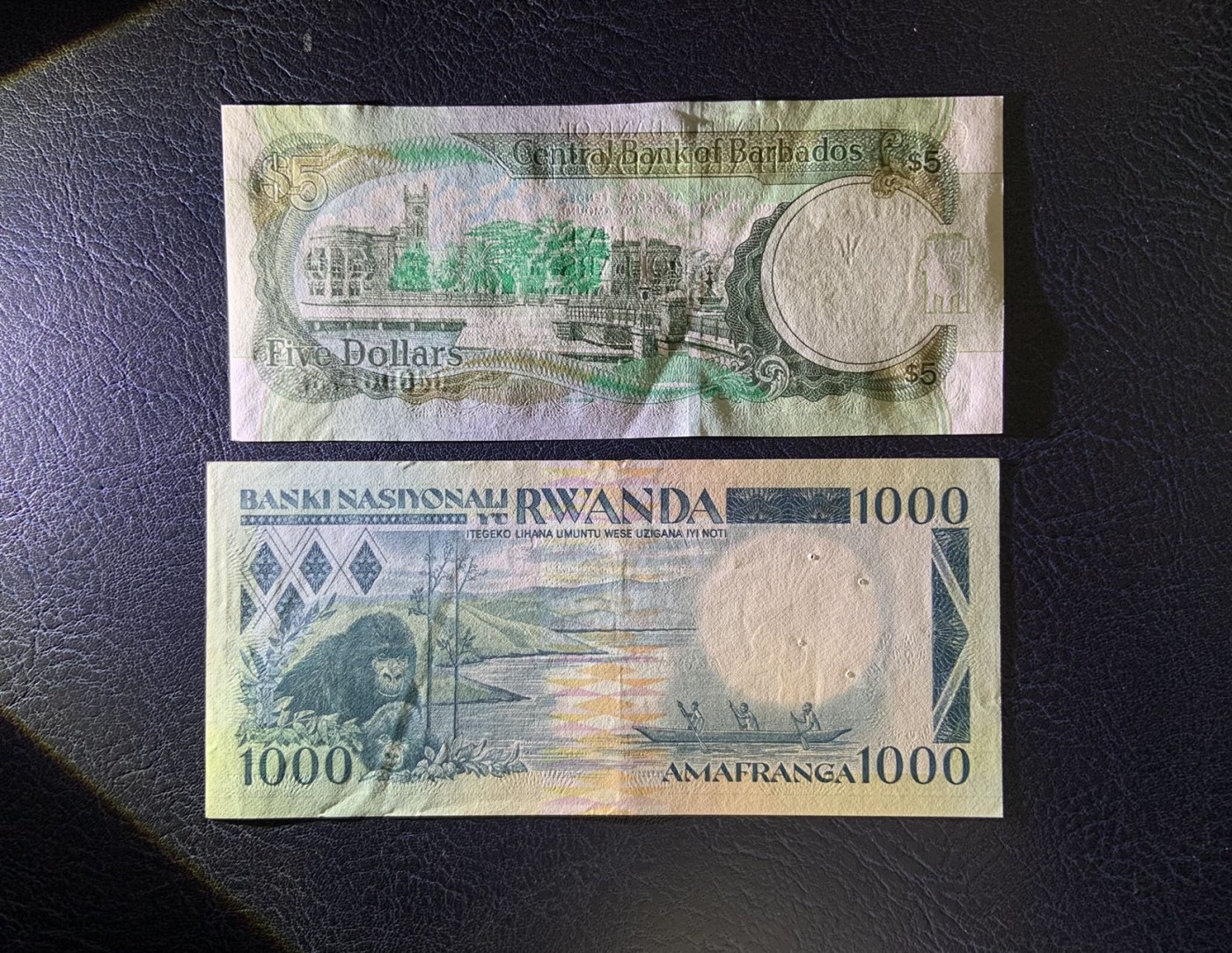 收藏联盟Quantum Auction 第319期拍卖  巴巴多斯2007年5元和卢旺达1988年1000法郎 品相AU 