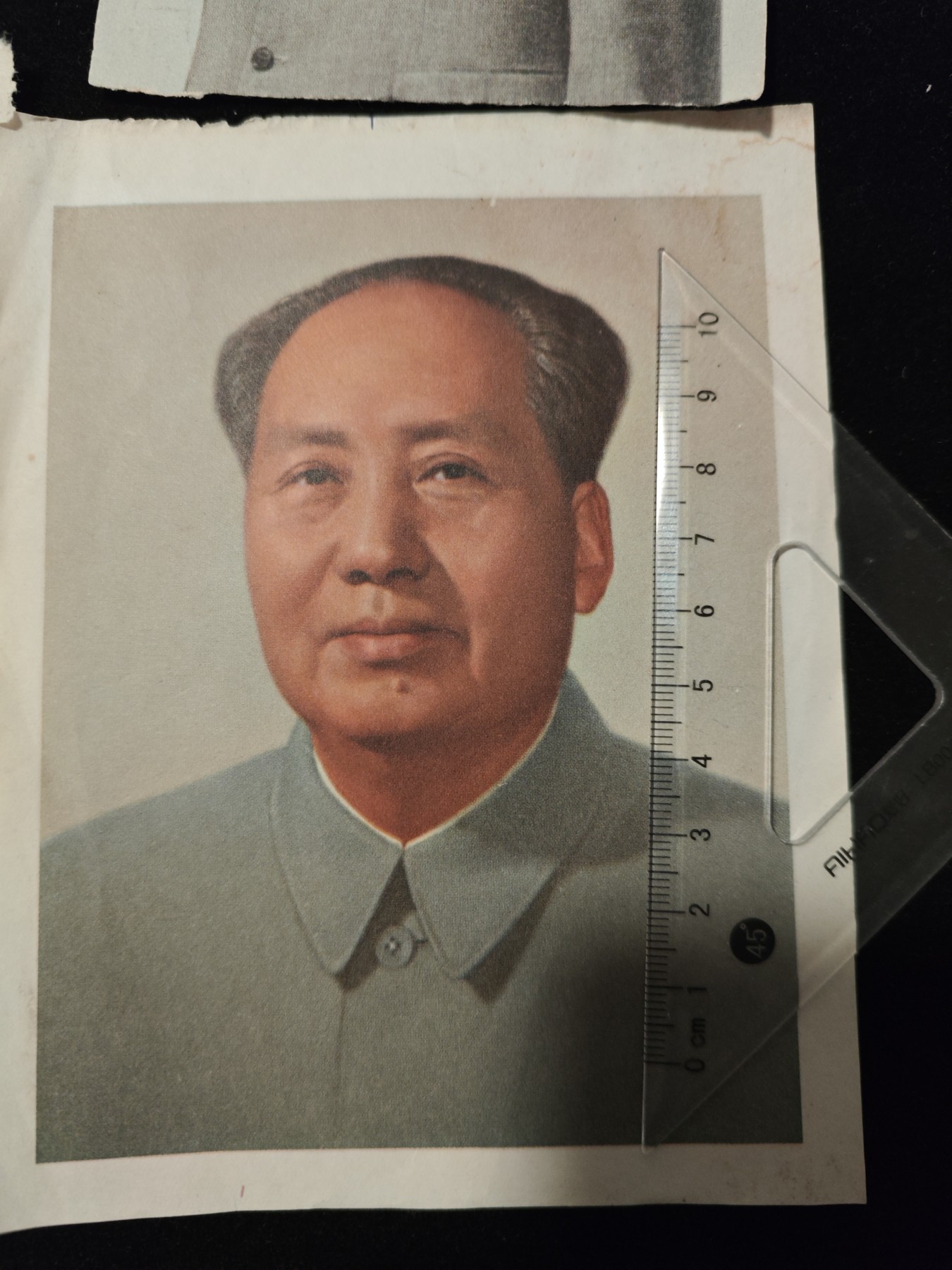 红色收藏🇨🇳毛主席像章红宝书专场🔥保真包老放心拍！ 四张六十年代左右毛爷爷画片