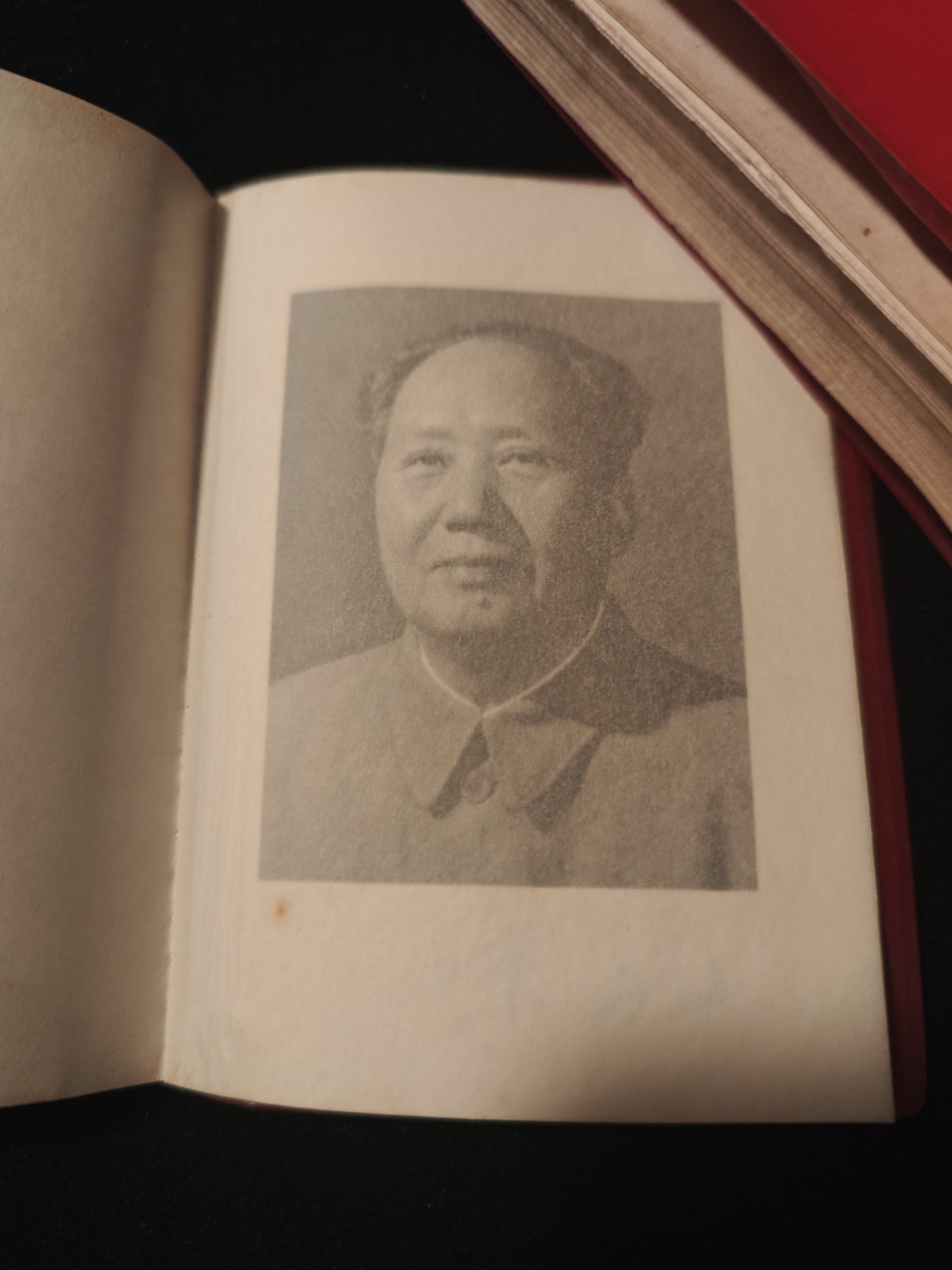 红色收藏🇨🇳毛主席像章红宝书专场🔥保真包老放心拍！ 1965年证书，总字