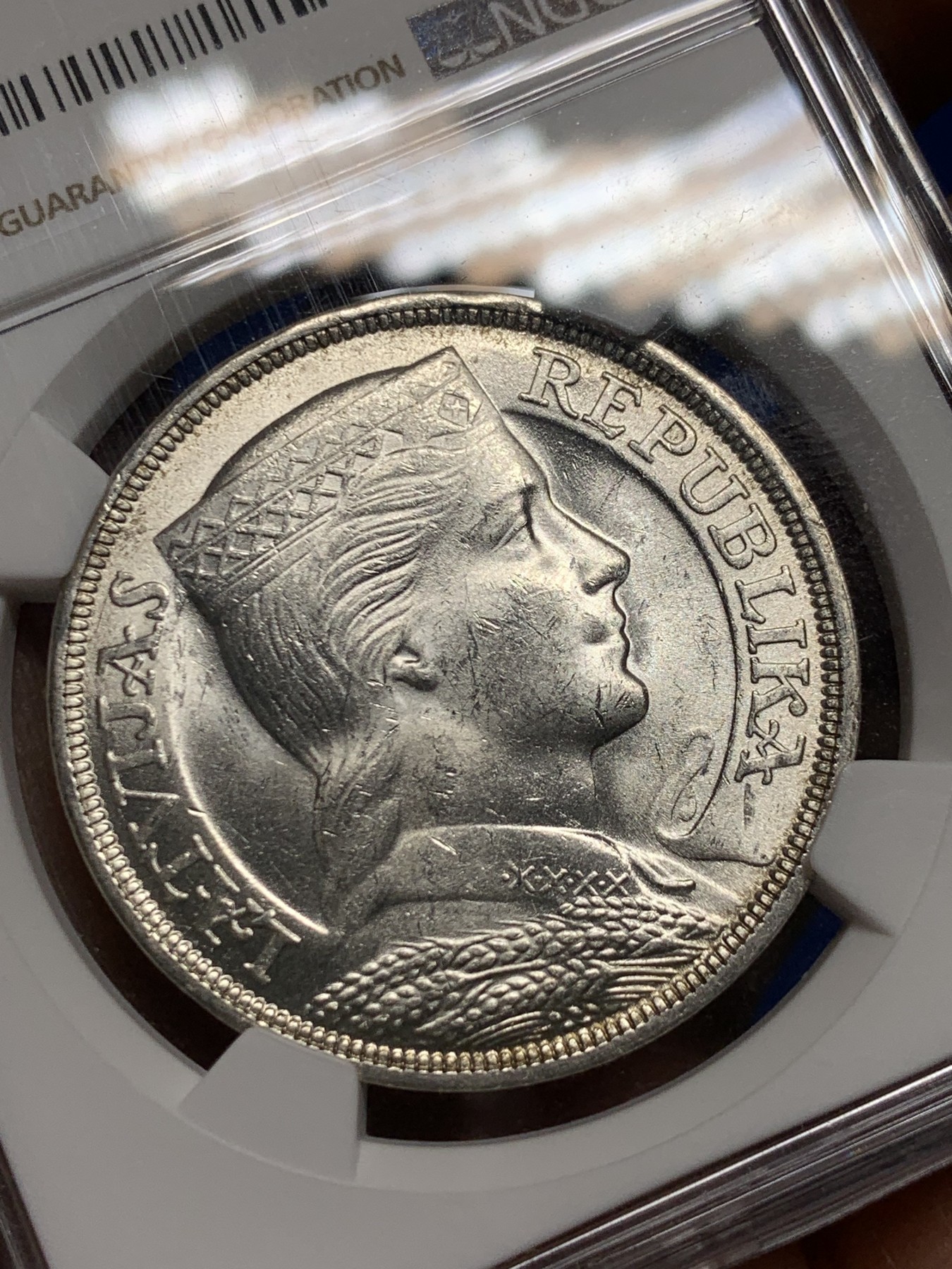 《竞宝斋》第235场-周日，周一，周二，周三 疯狂4连拍 (全场包邮) NGC-MS62 拉脱维亚1931年谷物女神5拉特纪念银币 光度非常好 感觉低评