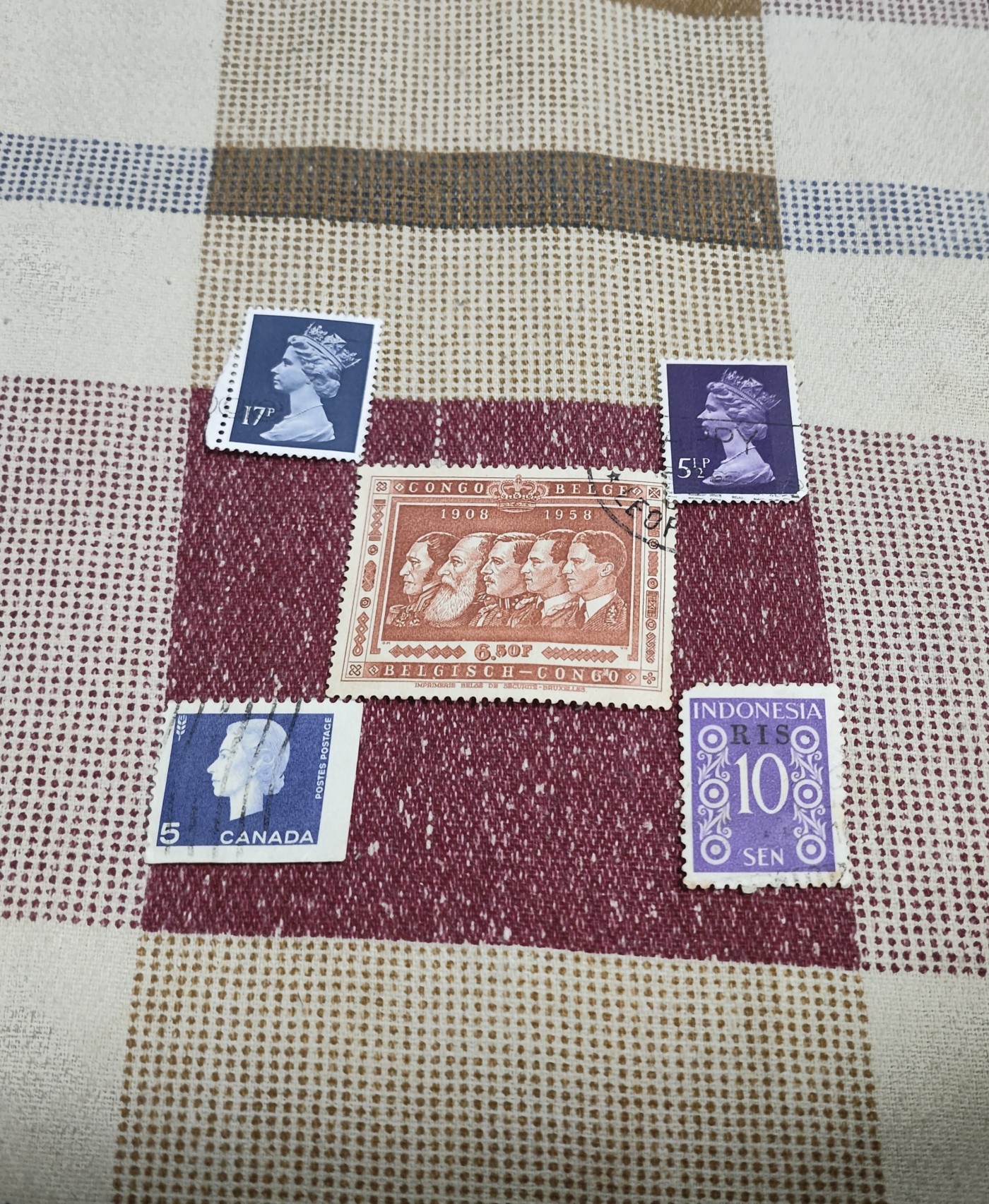 仁孝堂徽章红藏拍卖(第二场) 邮票一组 刚果 英国女王 一共五张