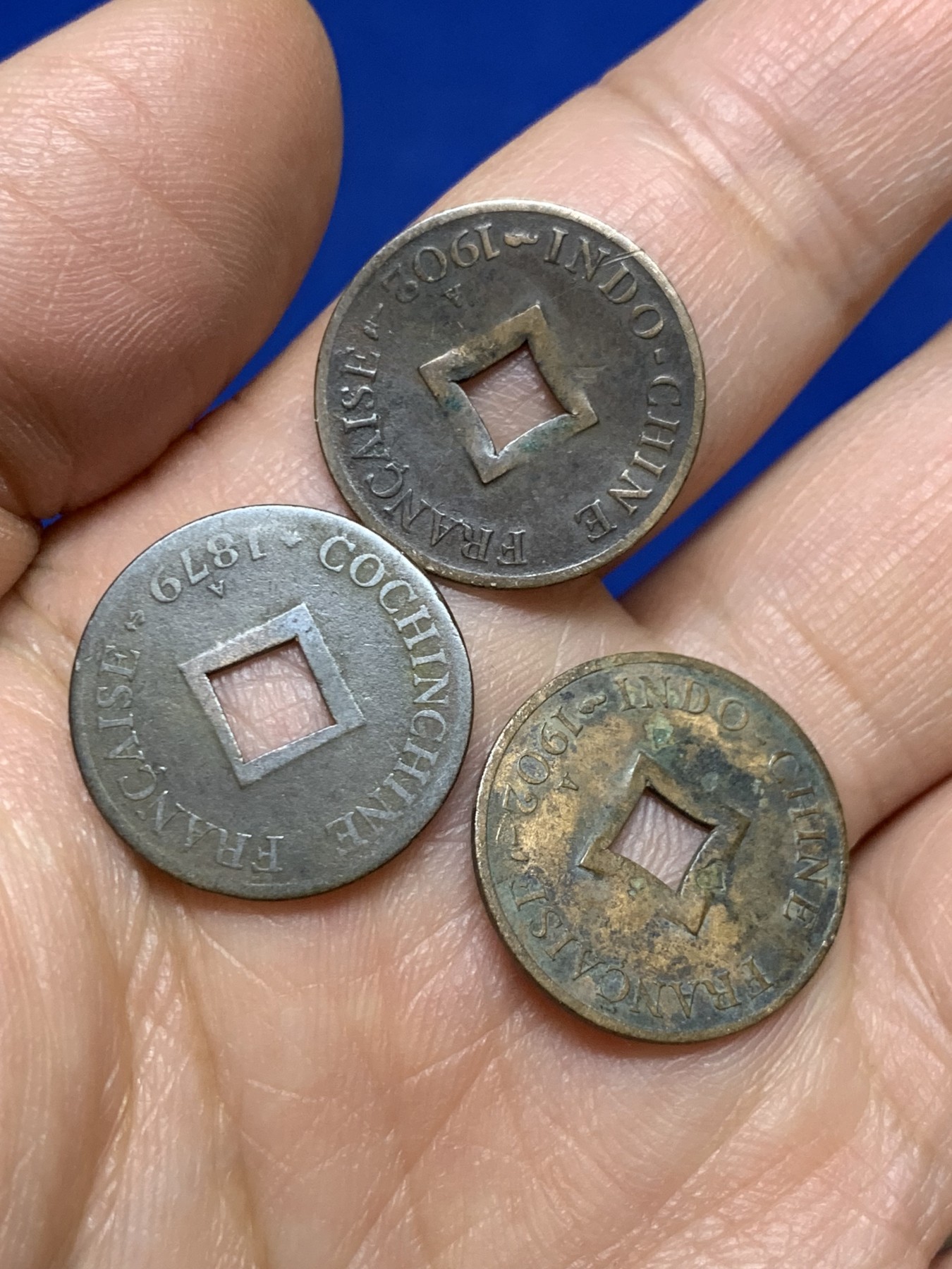 《竞宝斋》第235场-周日，周一，周二，周三 疯狂4连拍 (全场包邮) 三枚一组 安南之大法国当二铜币