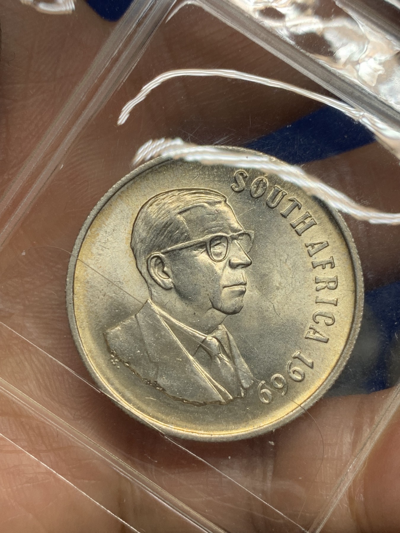 《竞宝斋》第235场-周日，周一，周二，周三 疯狂4连拍 (全场包邮) 3枚一组 南非1兰特大银币 不同版本bu品